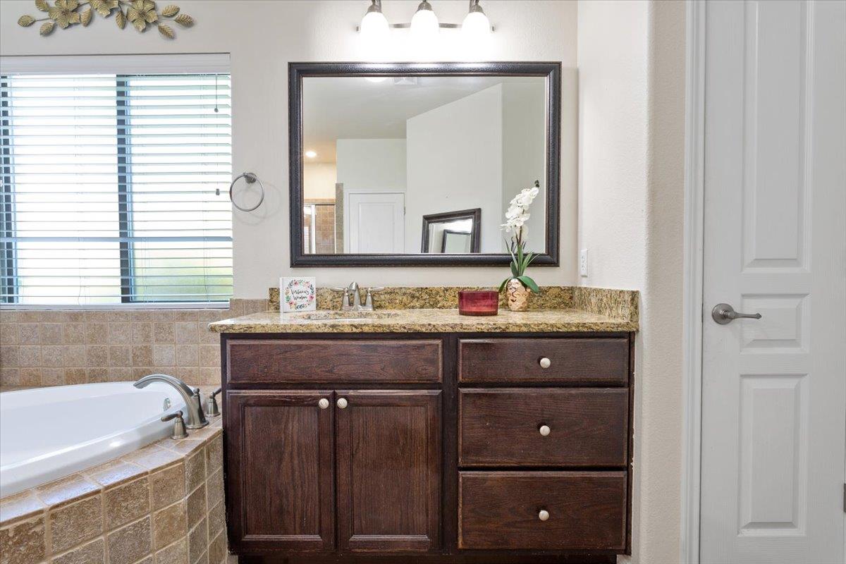 4017 Woodhaven Dr, Nolanville, TX 76559