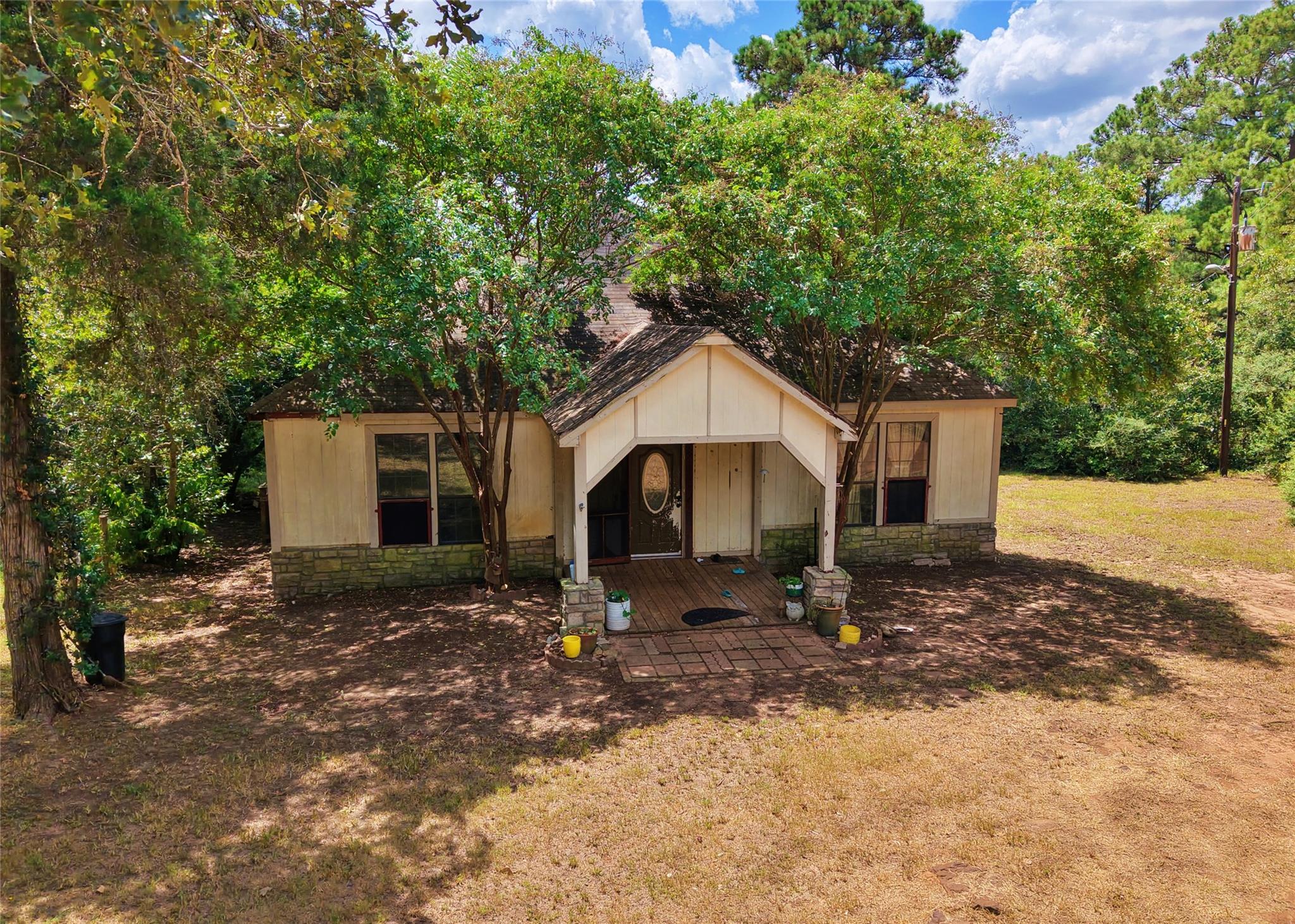 810 Pine Valley Loop, Smithville, TX 78957