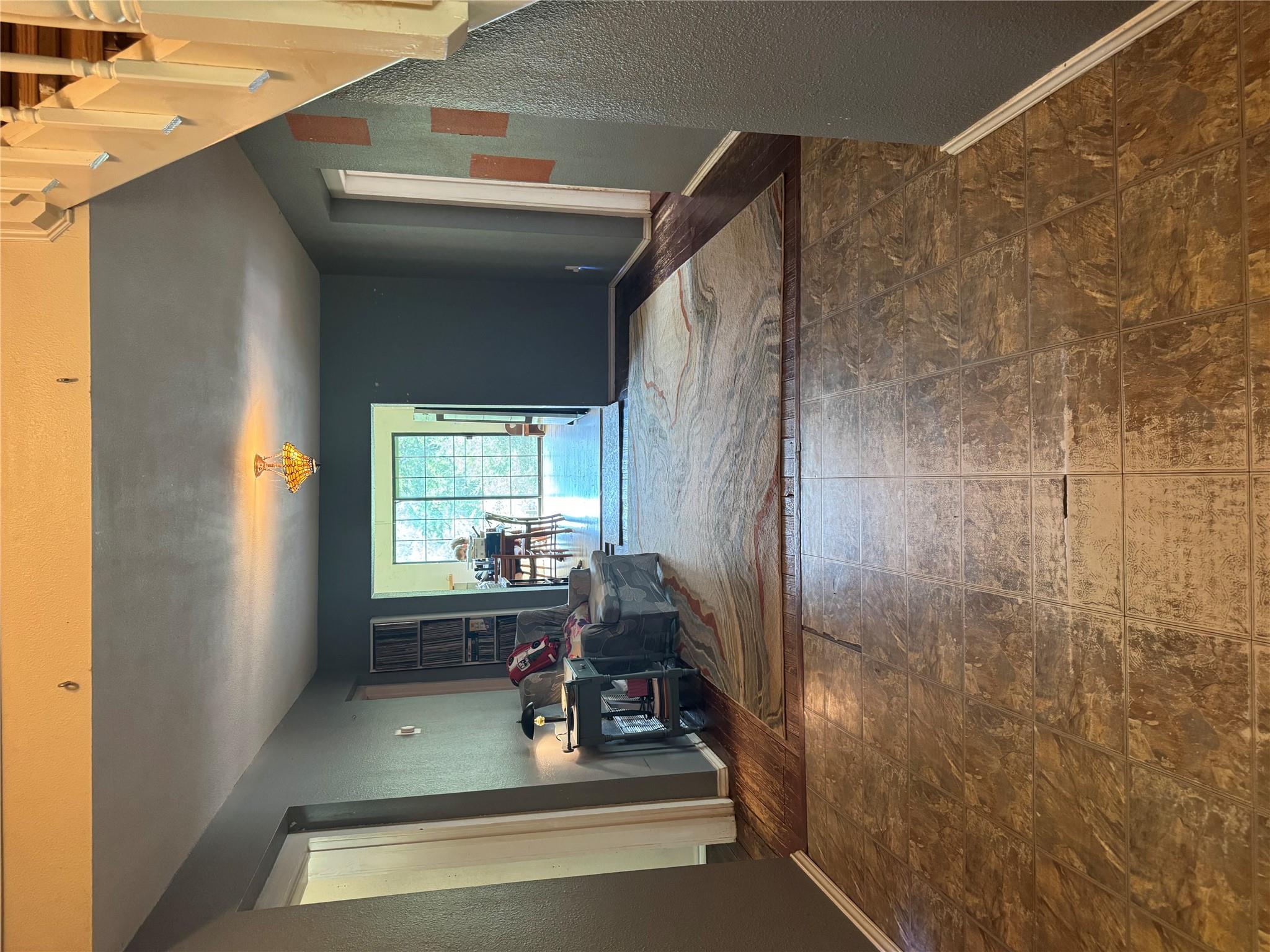 810 Pine Valley Loop, Smithville, TX 78957