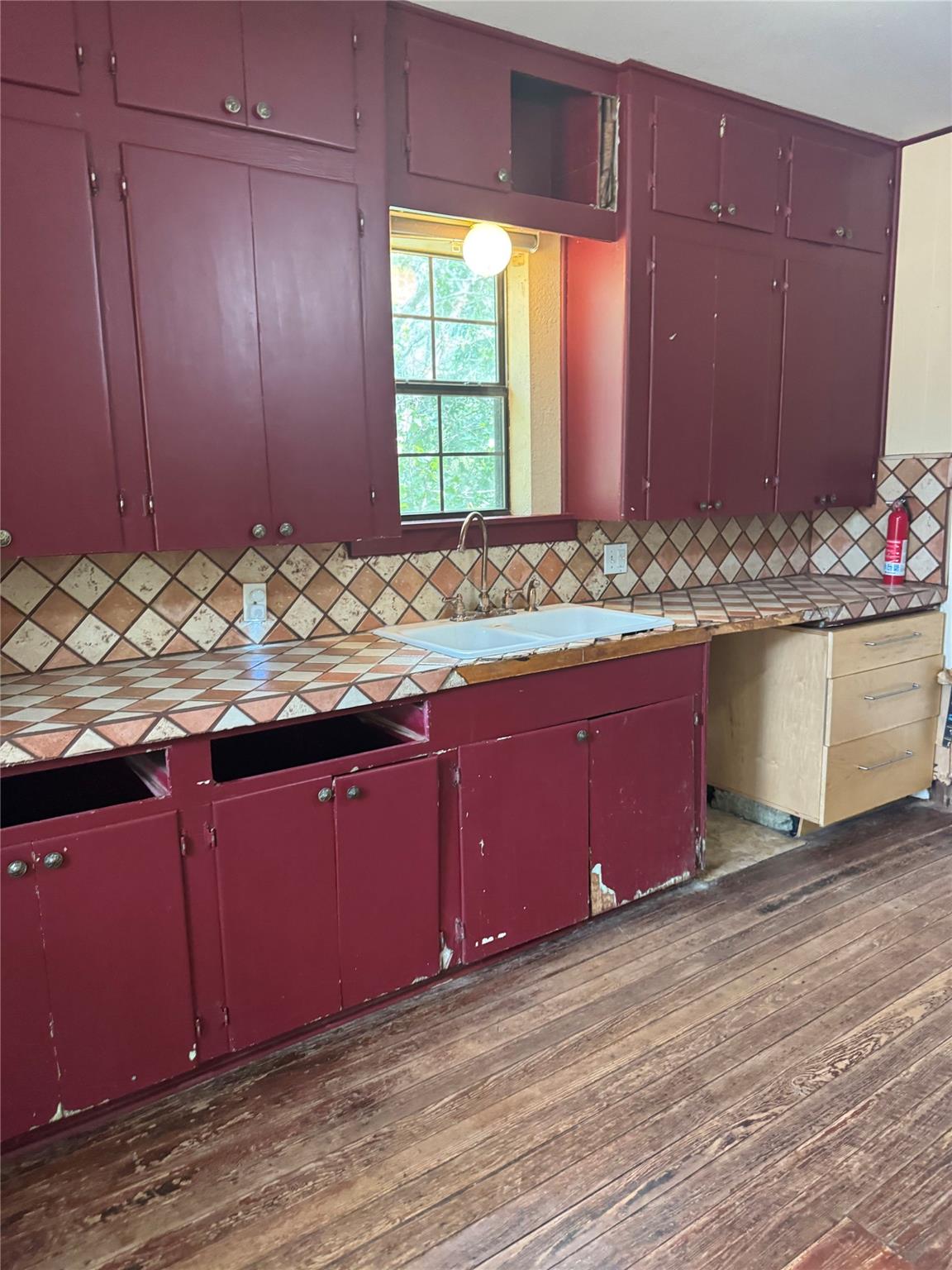 810 Pine Valley Loop, Smithville, TX 78957