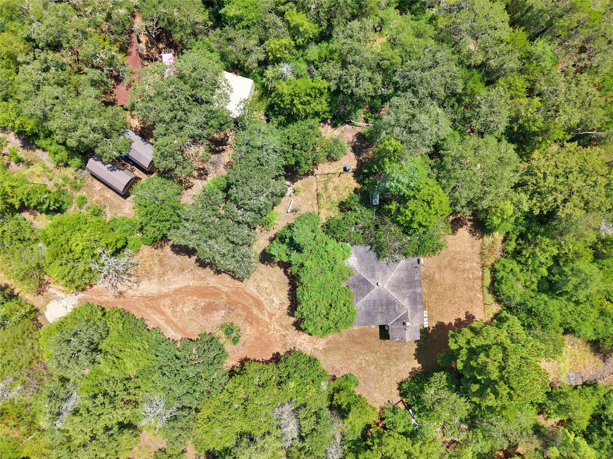 810 Pine Valley Loop, Smithville, TX 78957