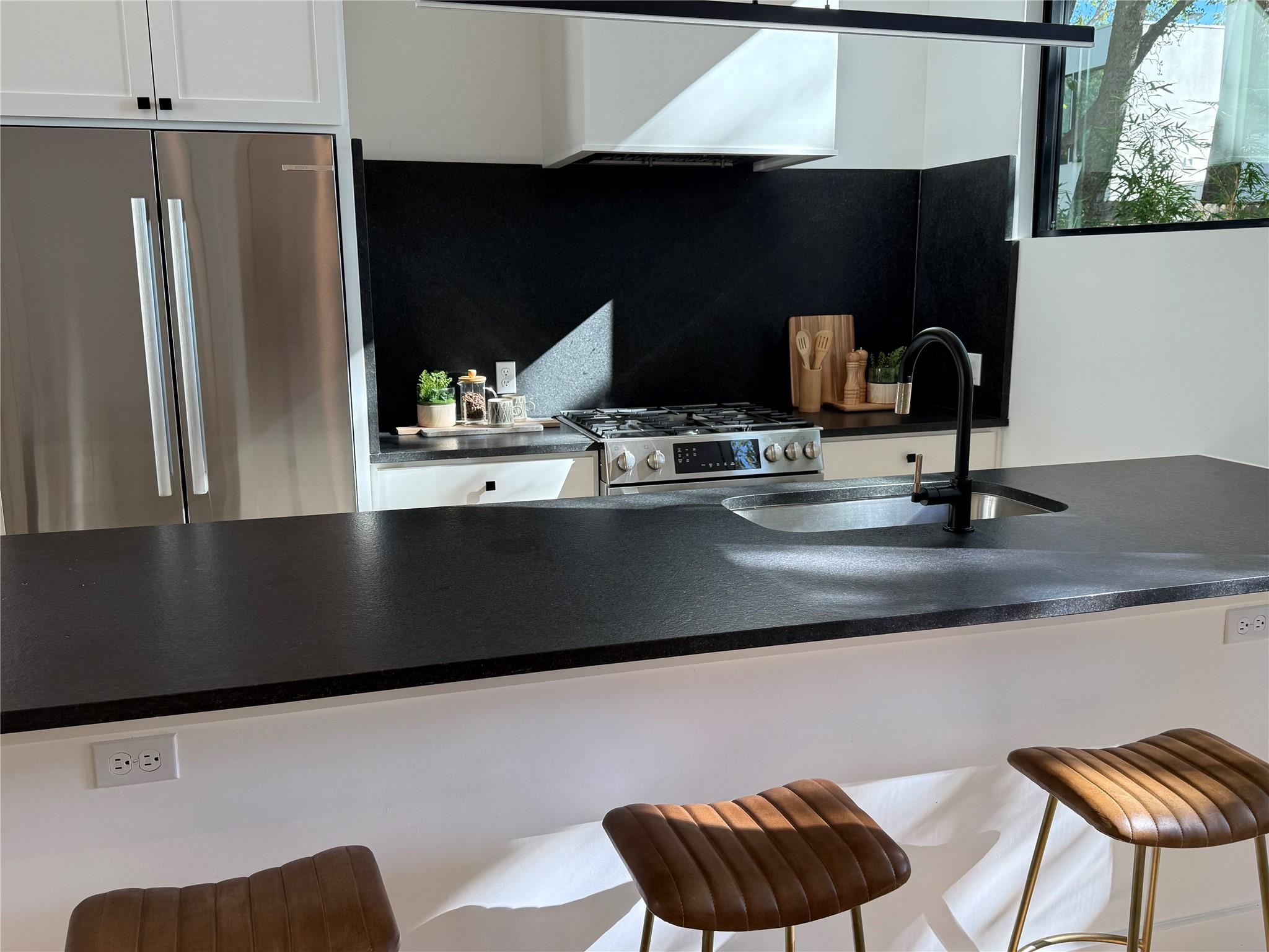 1604 Nash Ave # B, Austin, TX 78704