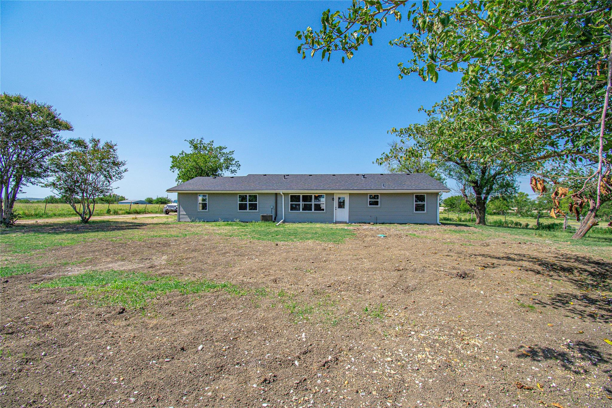 8490 E HWY 190, Rogers, TX 76569