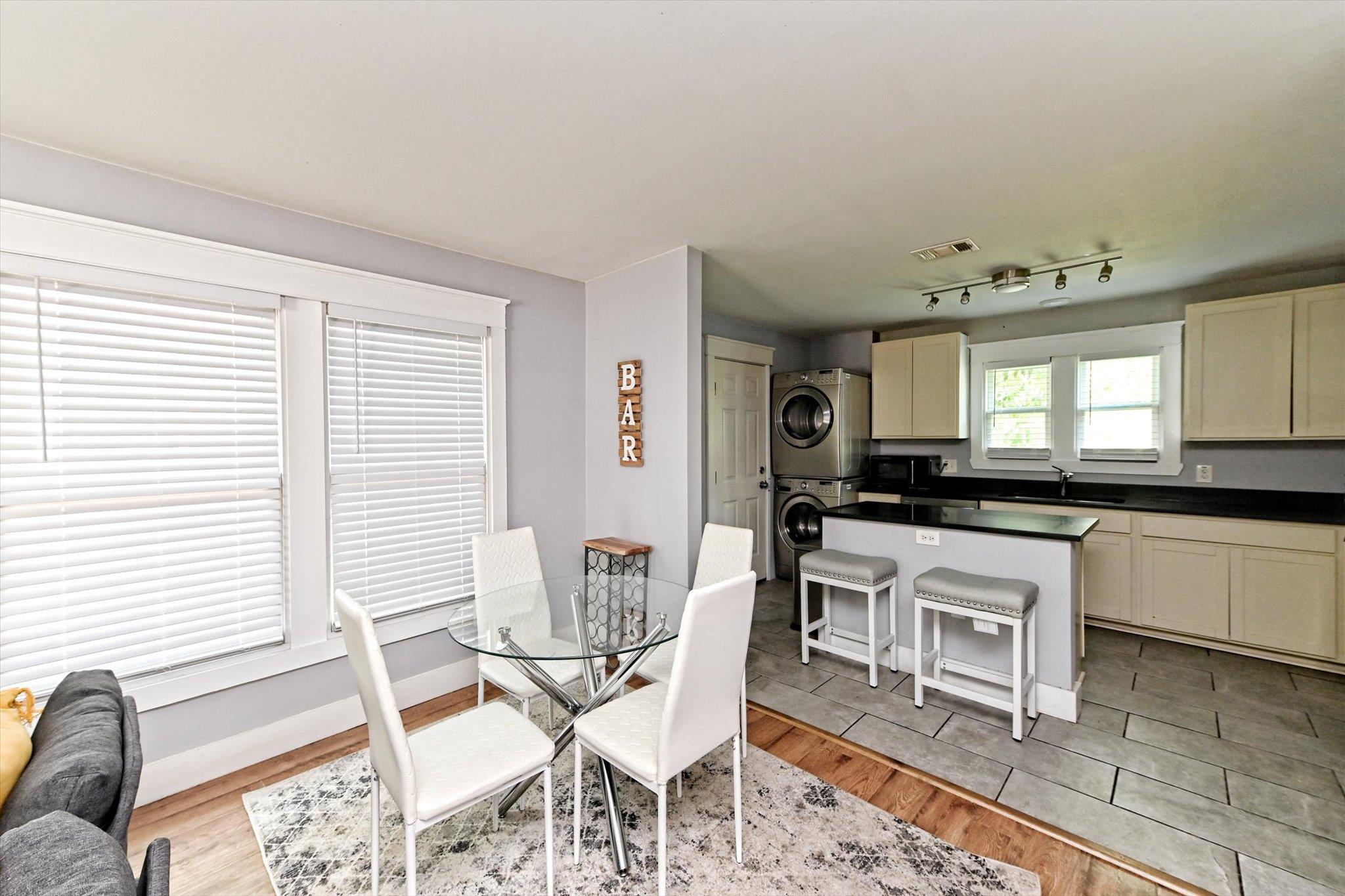 1906 E 21st St, Austin, TX 78722