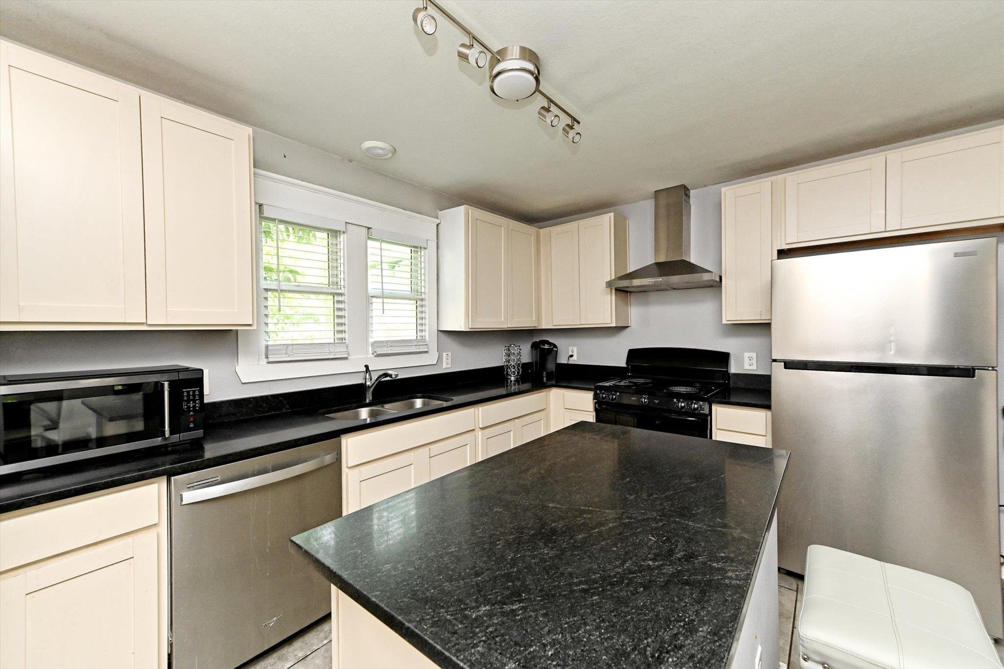 1906 E 21st St, Austin, TX 78722