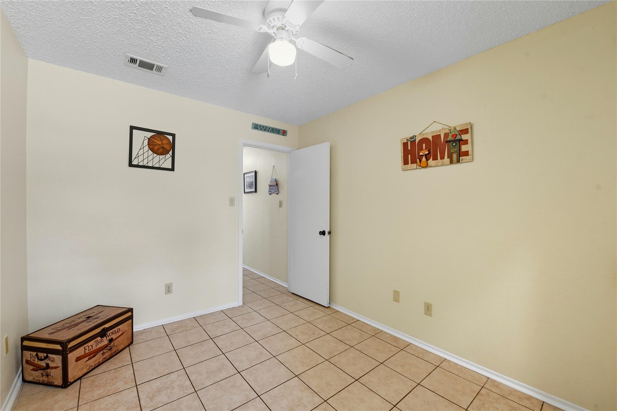 1231 Royal Crest Dr, Killeen, TX 76549