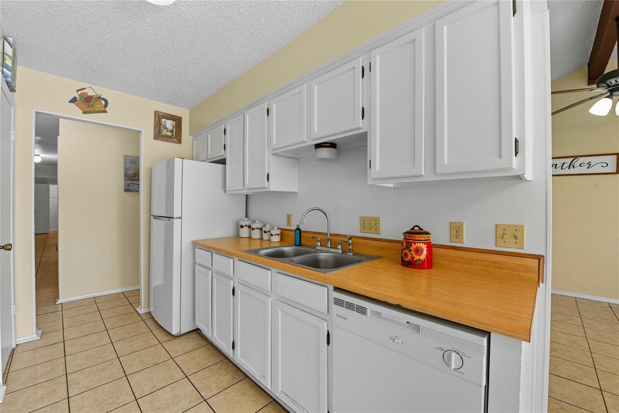 1231 Royal Crest Dr, Killeen, TX 76549