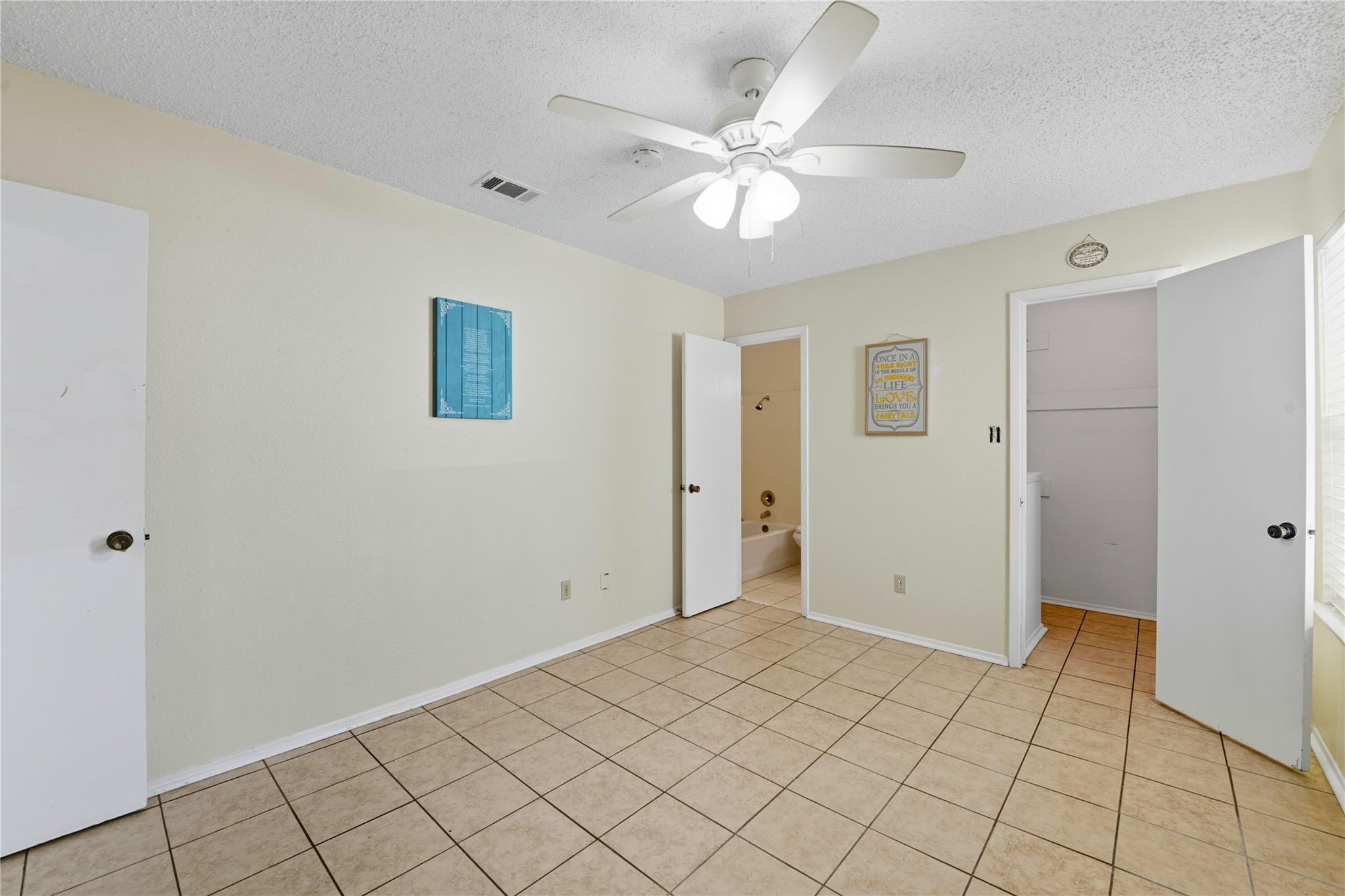 1231 Royal Crest Dr, Killeen, TX 76549