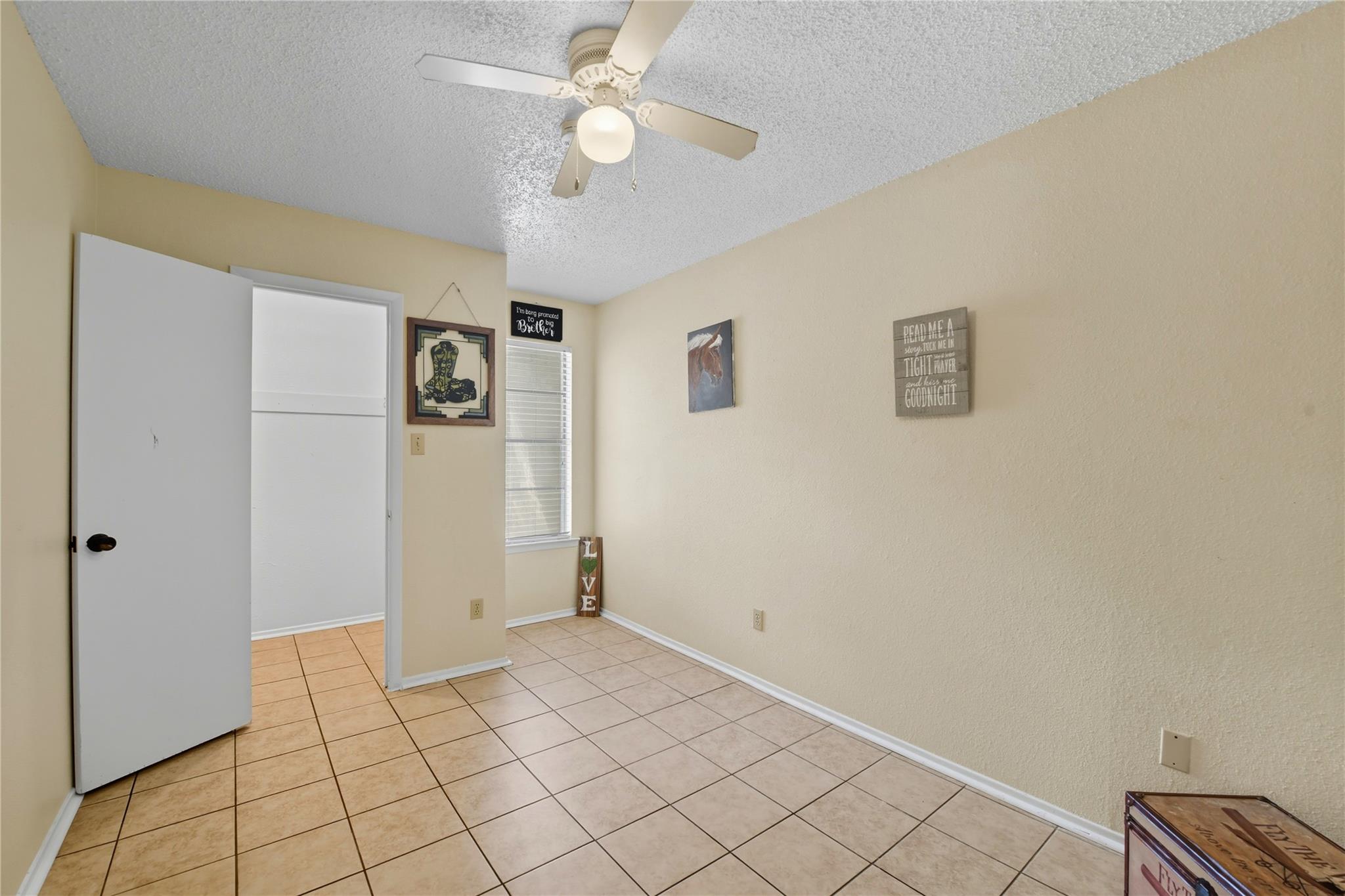 1231 Royal Crest Dr, Killeen, TX 76549