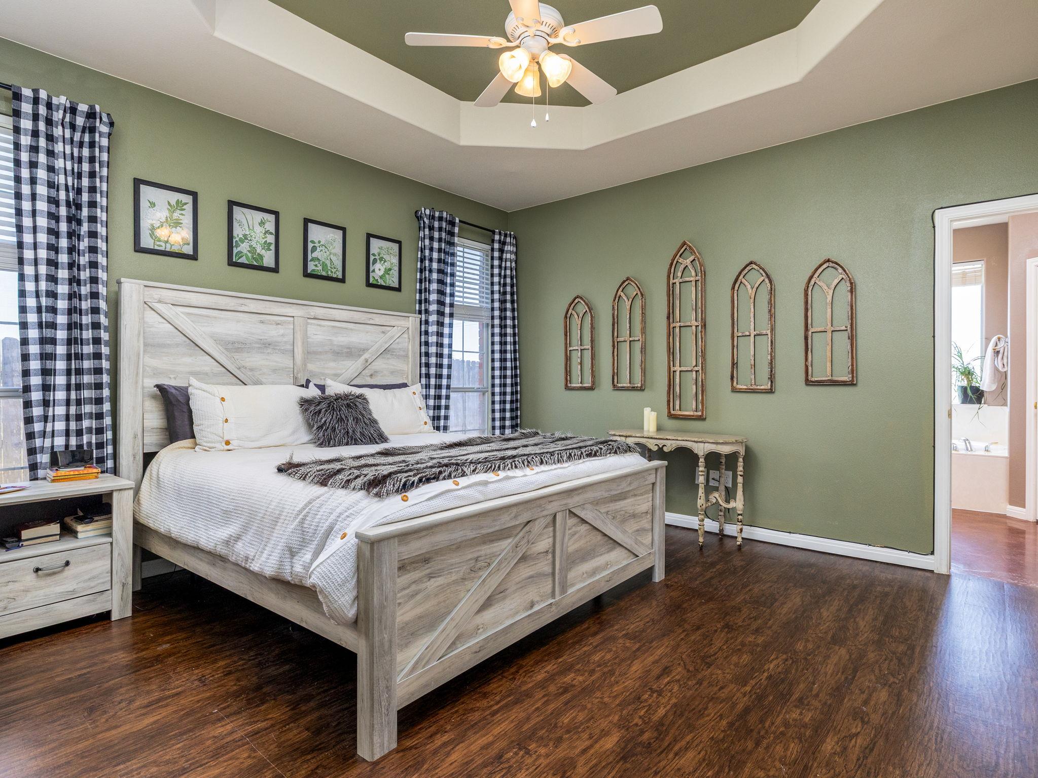 155 Comanche Cir, Hutto, TX 78634