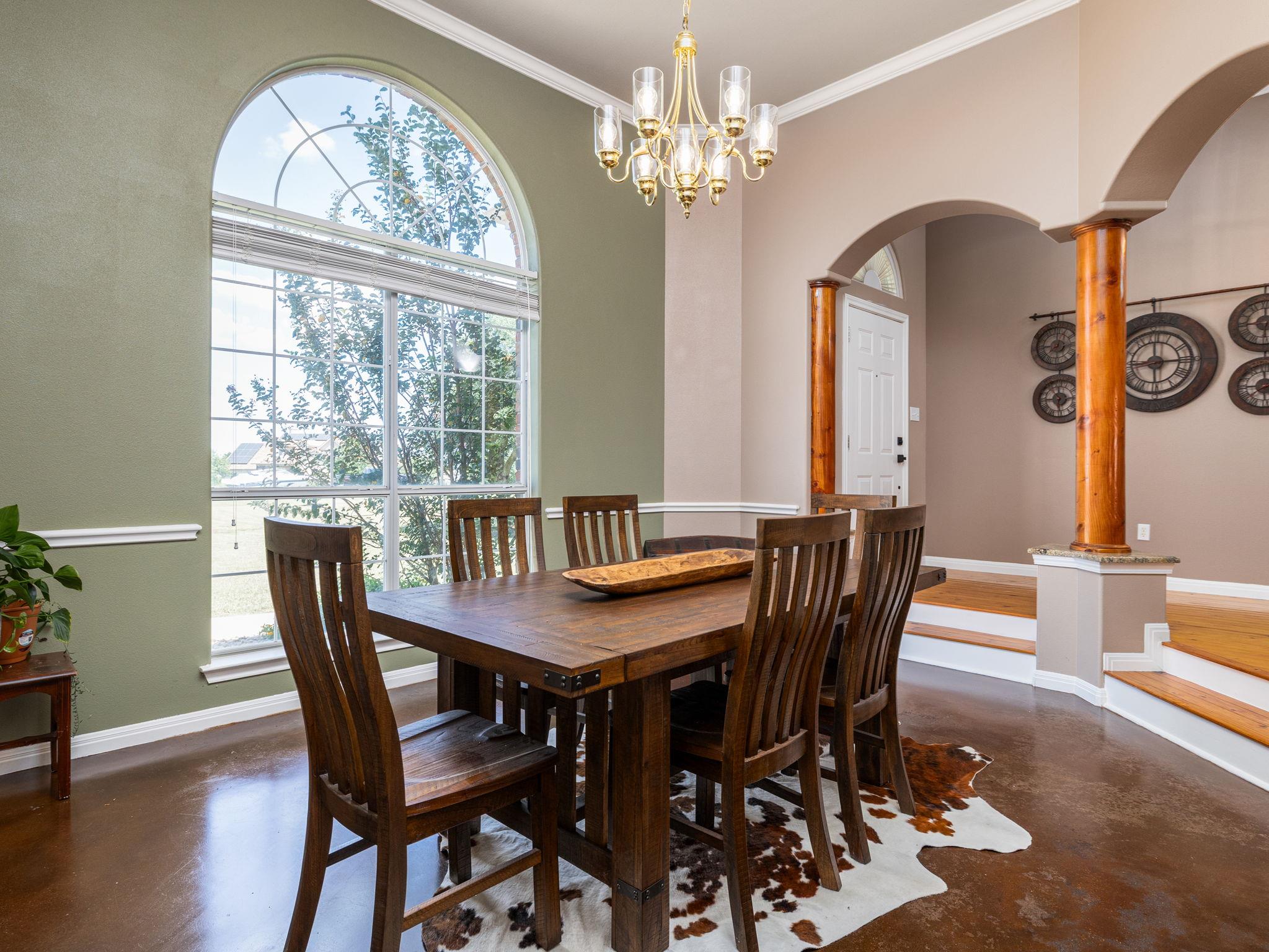 155 Comanche Cir, Hutto, TX 78634