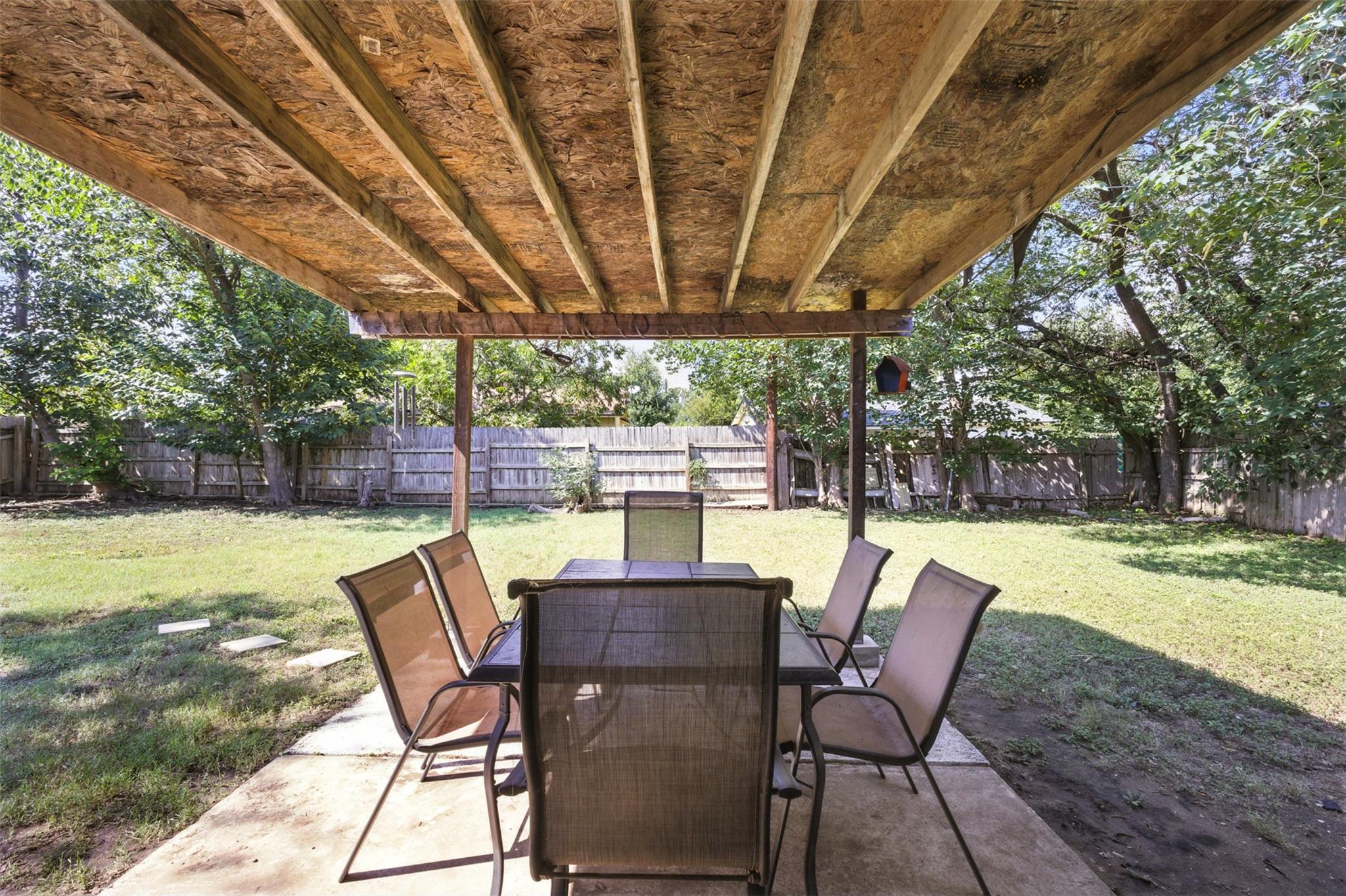 1400 Meadows Dr, Round Rock, TX 78681