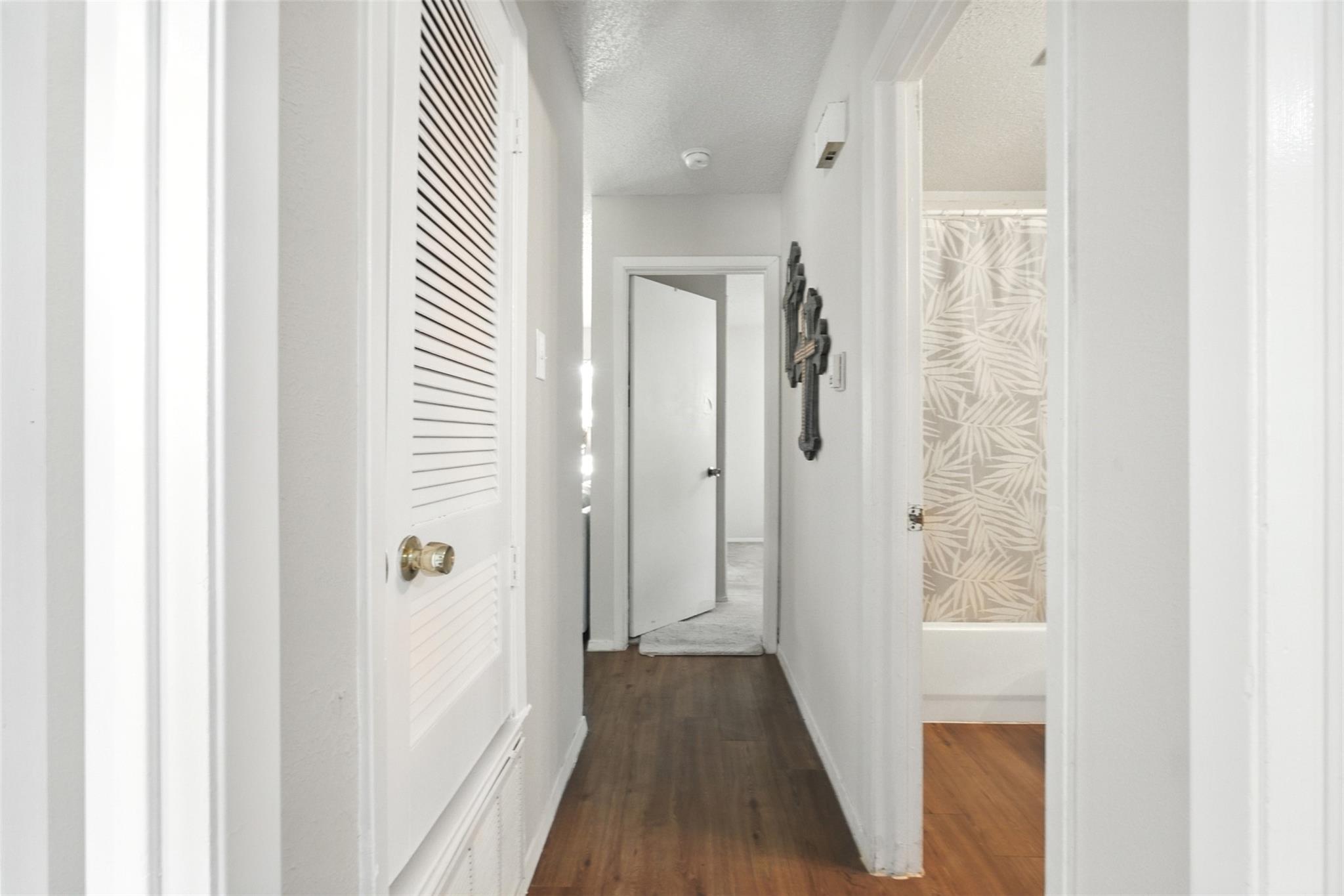 1400 Meadows Dr, Round Rock, TX 78681