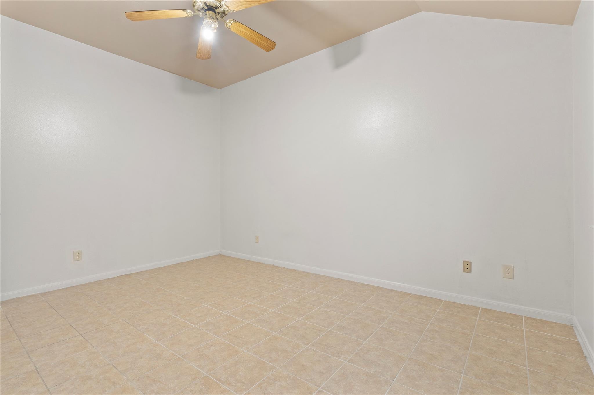 1812 Southcreek Dr, Leander, TX 78641