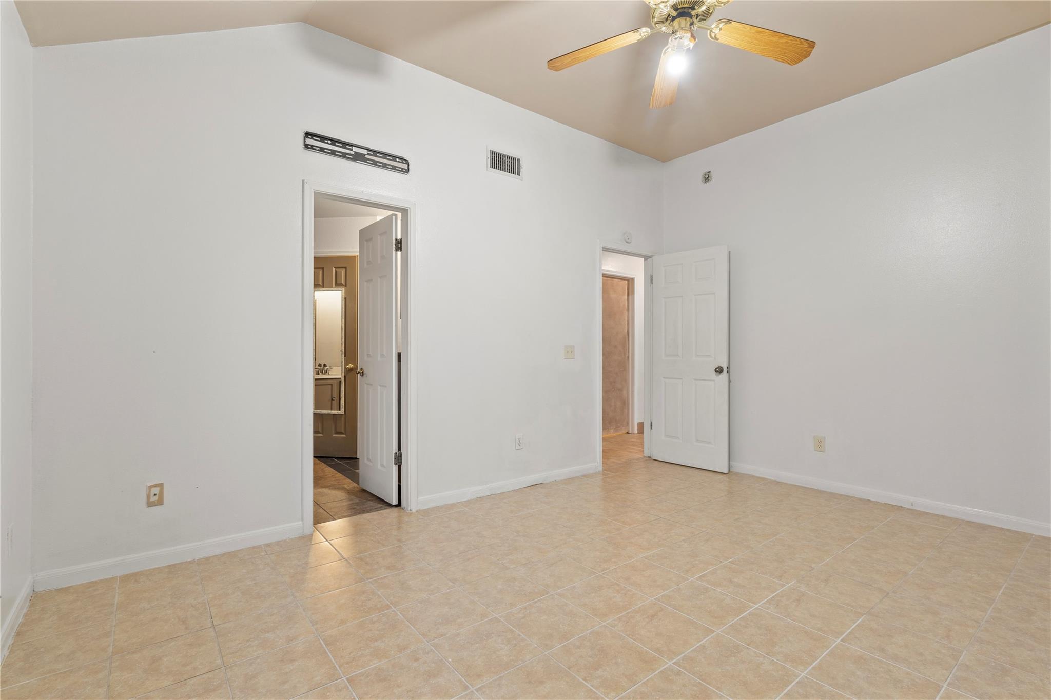 1812 Southcreek Dr, Leander, TX 78641