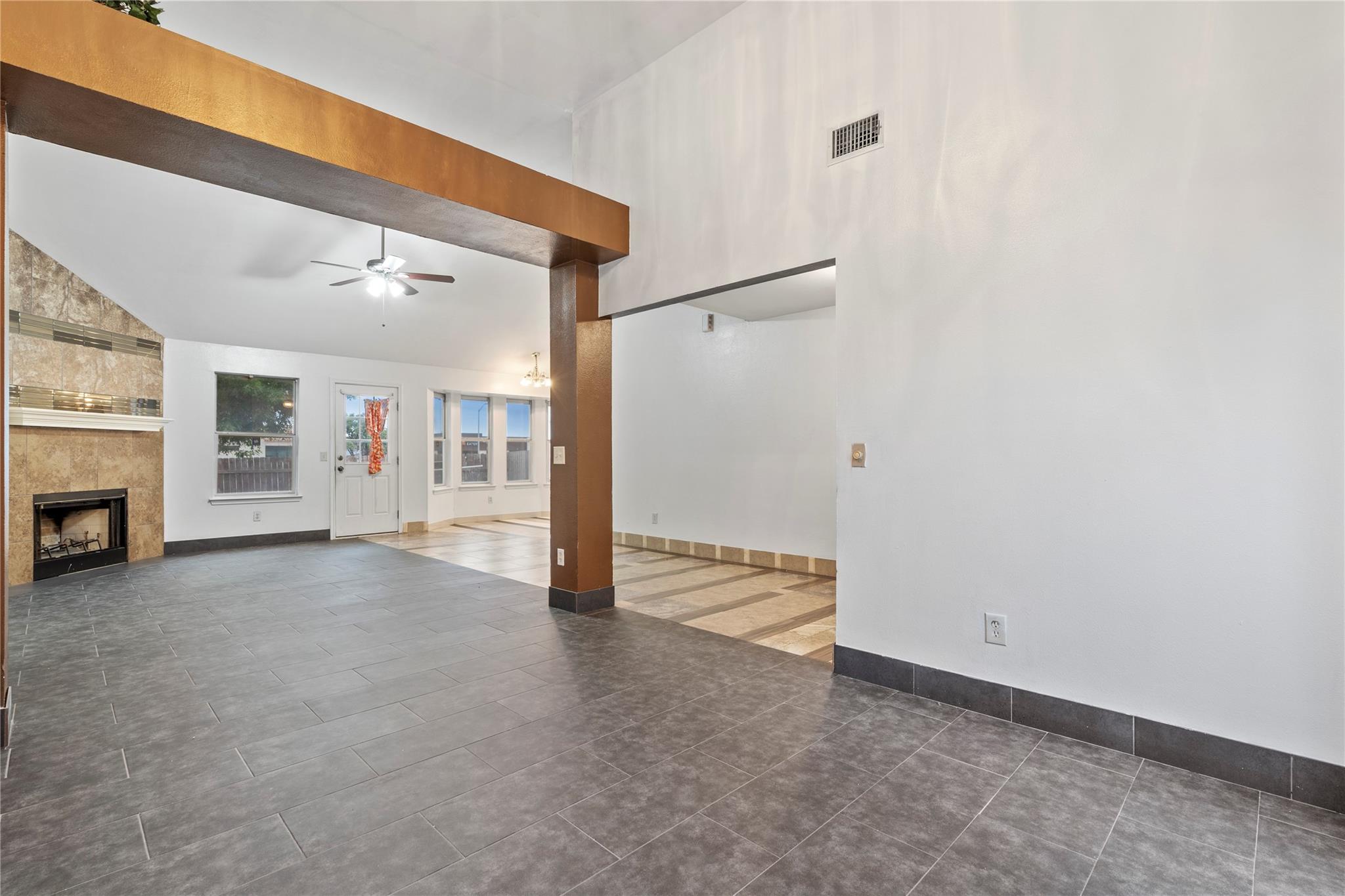 1812 Southcreek Dr, Leander, TX 78641