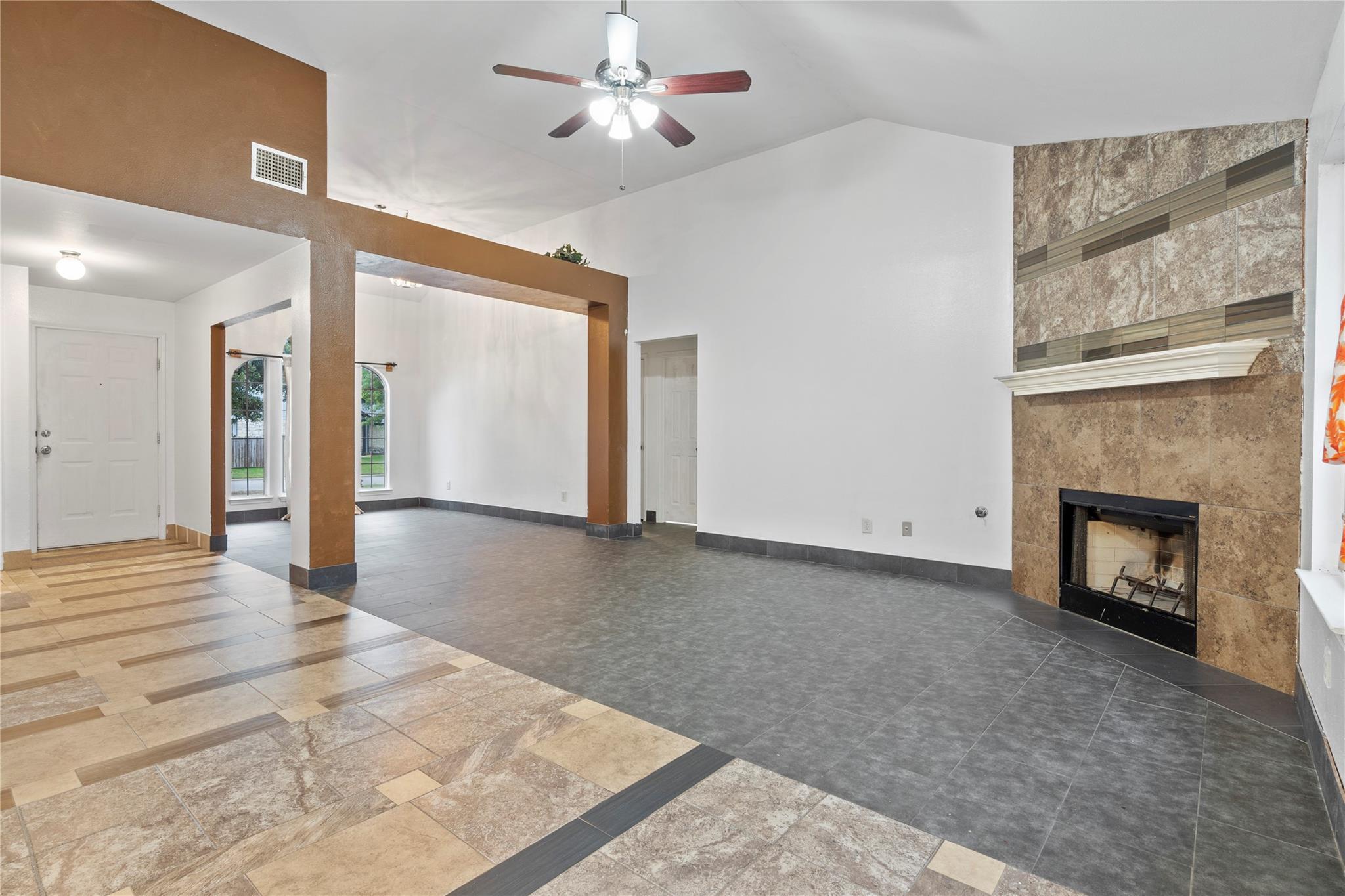 1812 Southcreek Dr, Leander, TX 78641