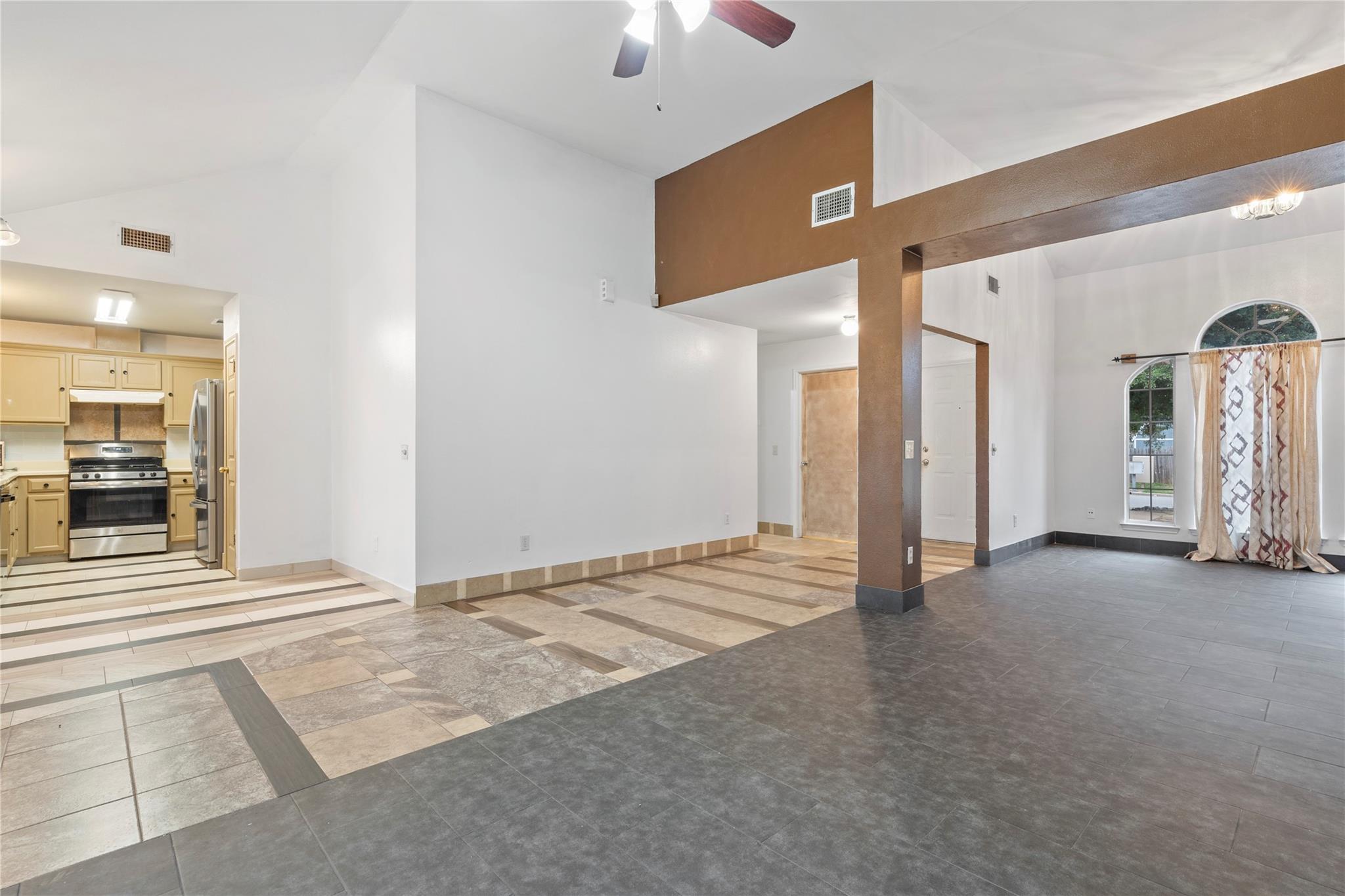 1812 Southcreek Dr, Leander, TX 78641