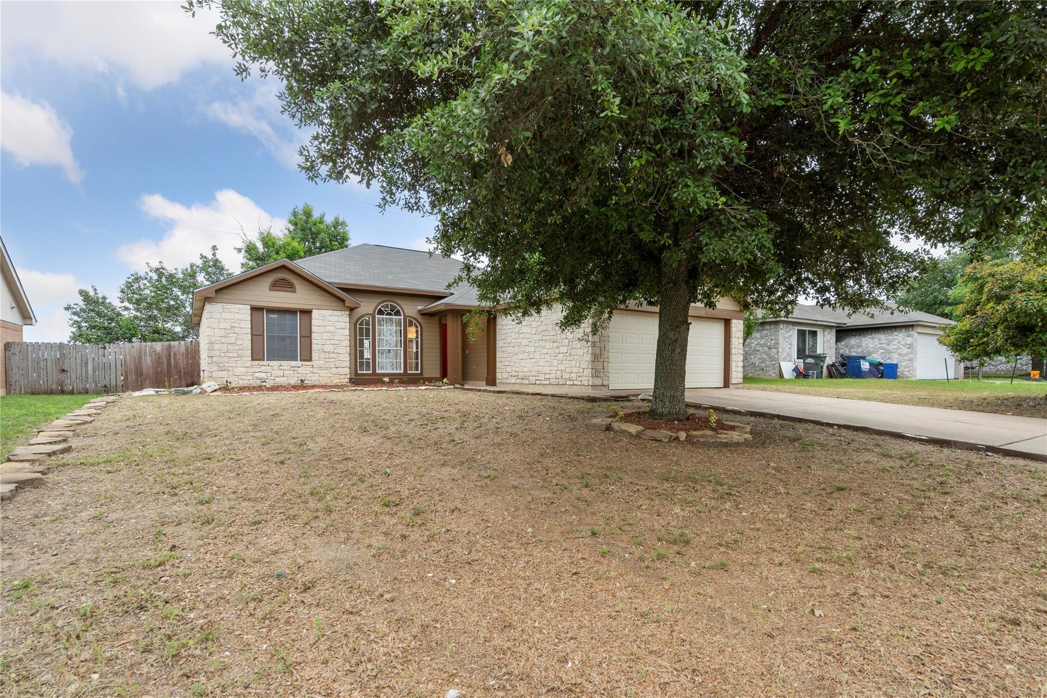 1812 Southcreek Dr, Leander, TX 78641