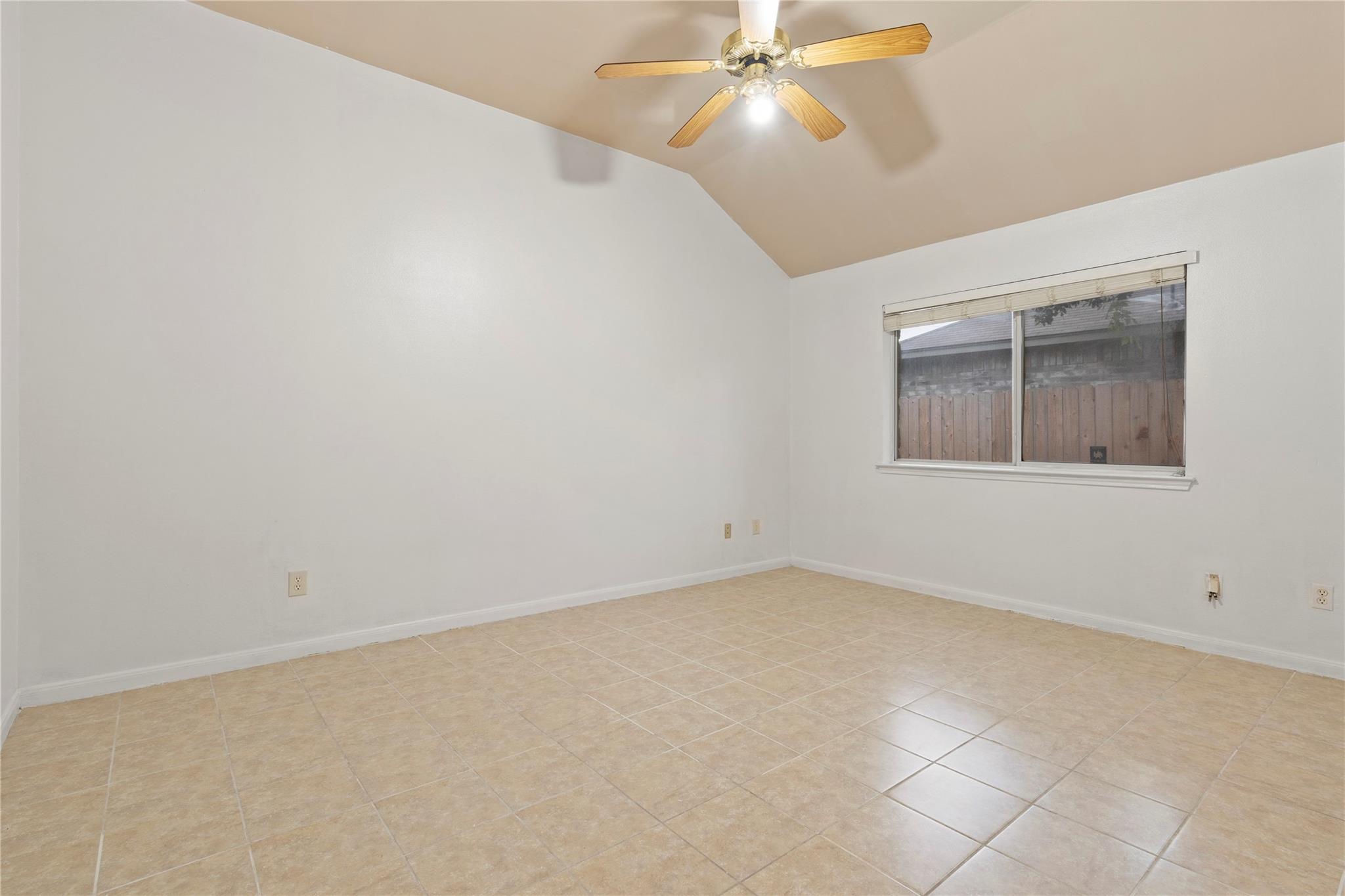 1812 Southcreek Dr, Leander, TX 78641