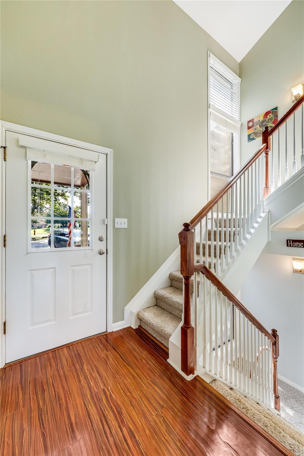 105 Comanche Pt, Point Venture, TX 78645