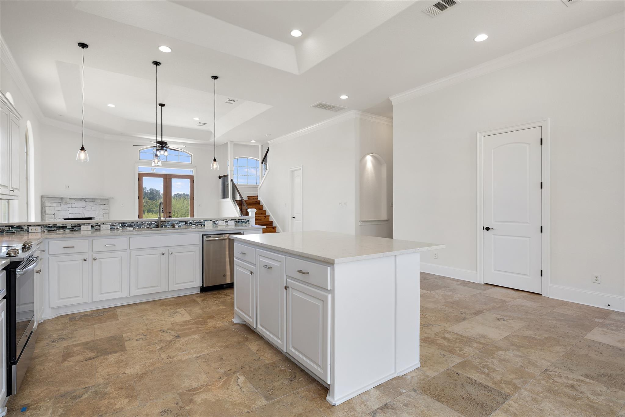 711 N Paleface Ranch Rd # 12, Spicewood, TX 78669