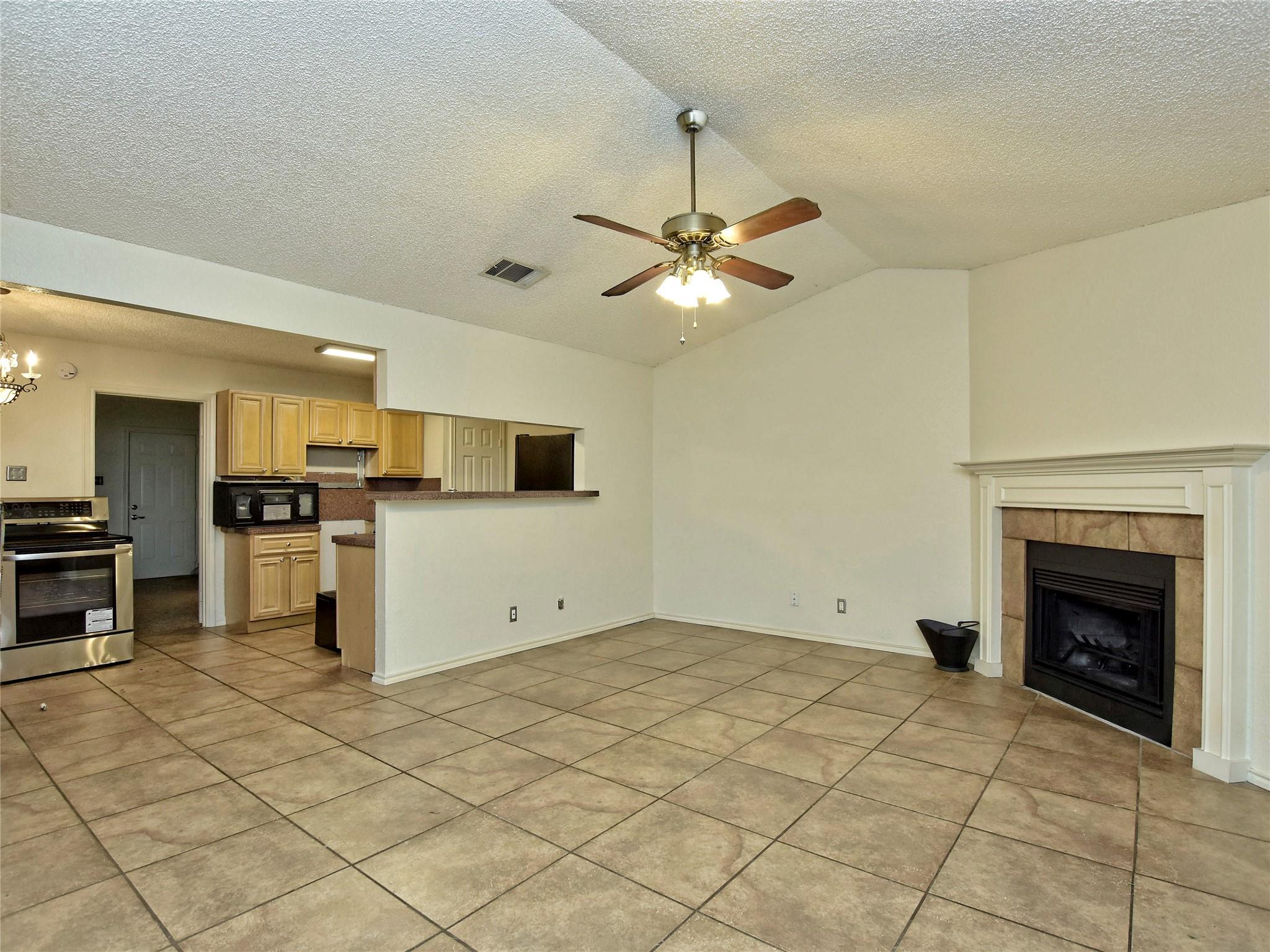 415 FANTAIL Loop # B, Austin, TX 78734