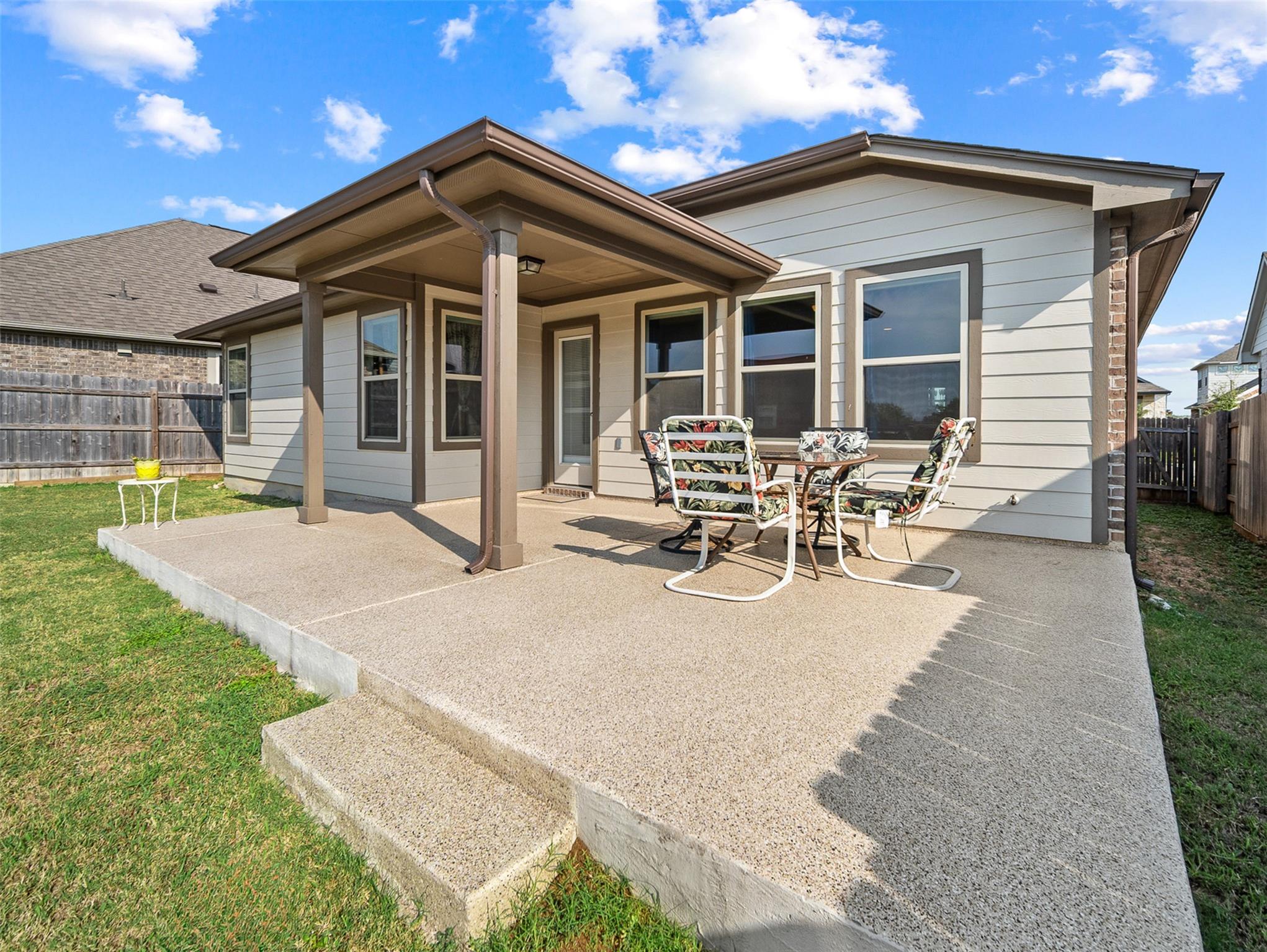 133 Alba Ave, San Marcos, TX 78666