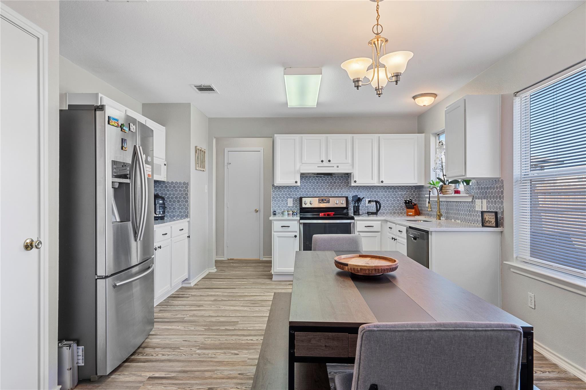 202 Rinehardt St, Hutto, TX 78634