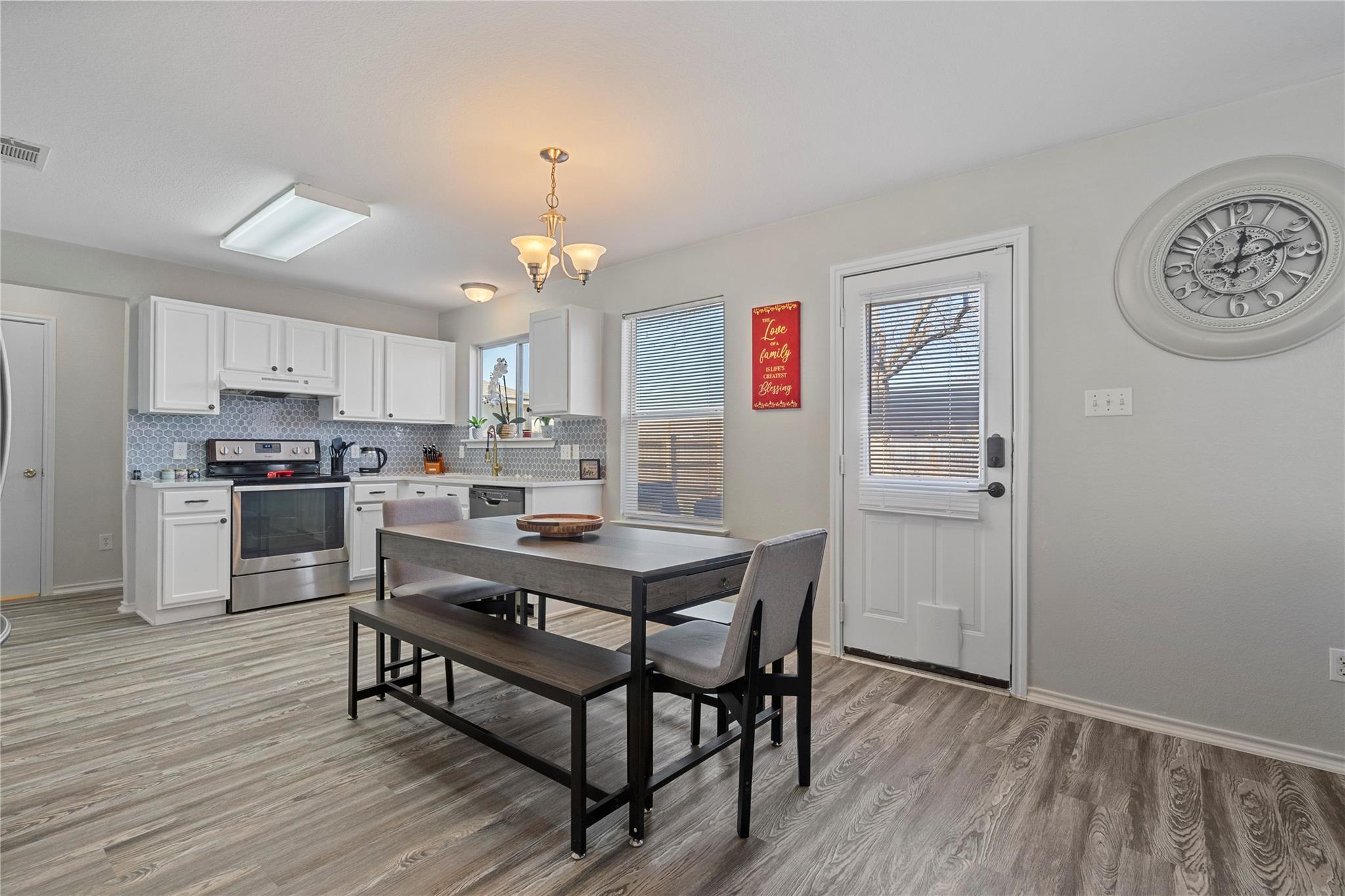 202 Rinehardt St, Hutto, TX 78634