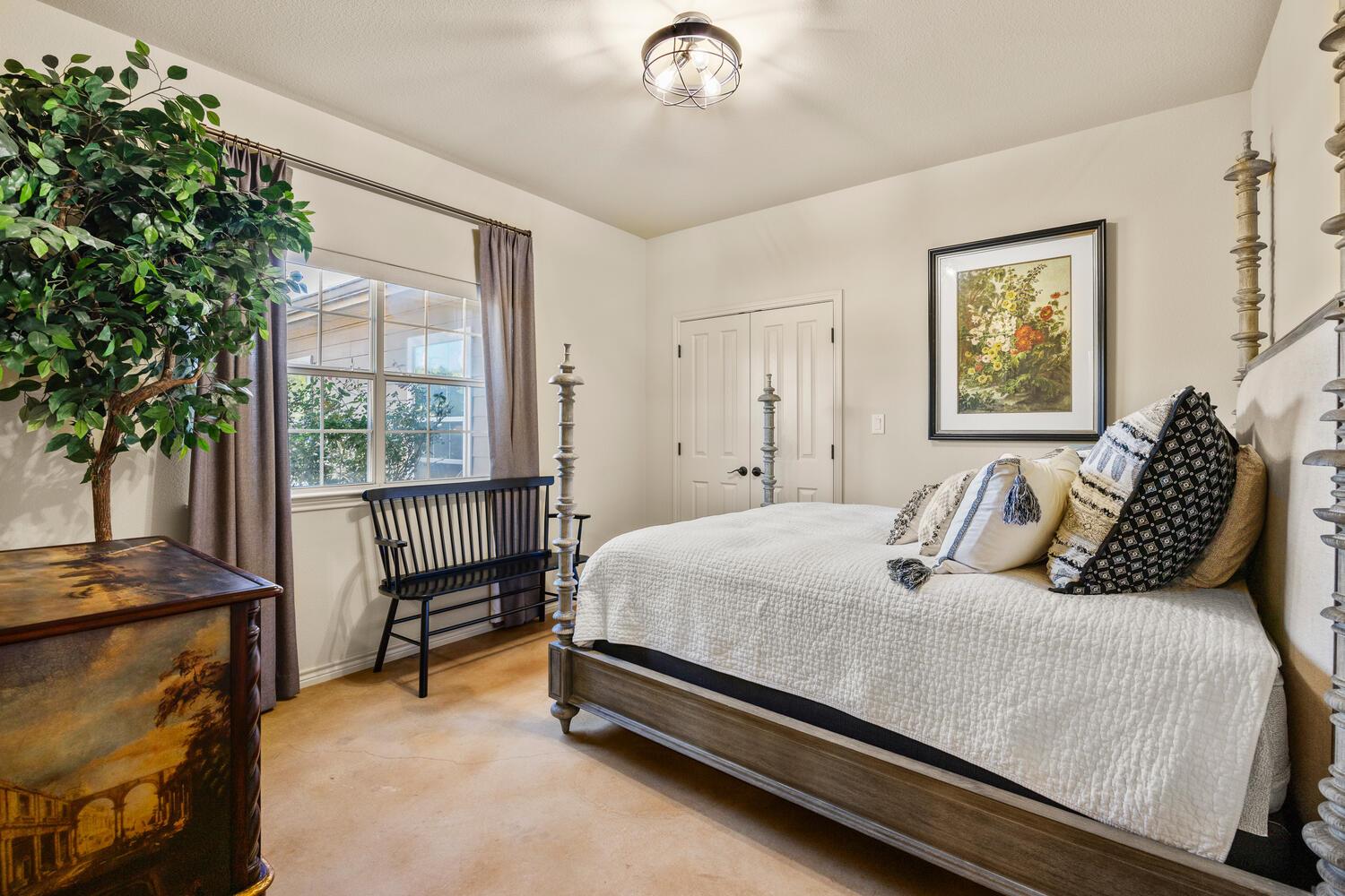 192 Indian Oaks Pass, Blanco, TX 78606