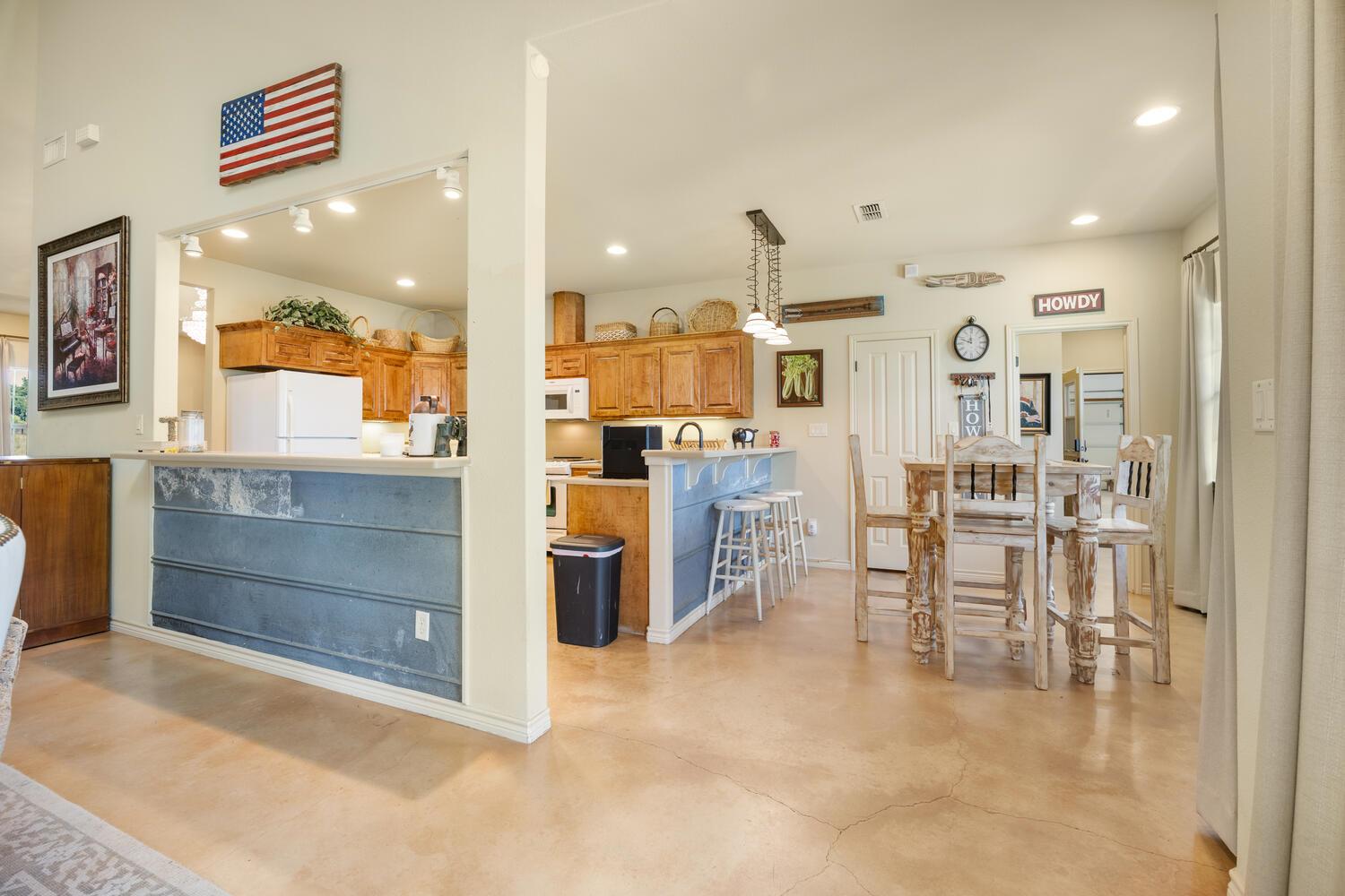 192 Indian Oaks Pass, Blanco, TX 78606