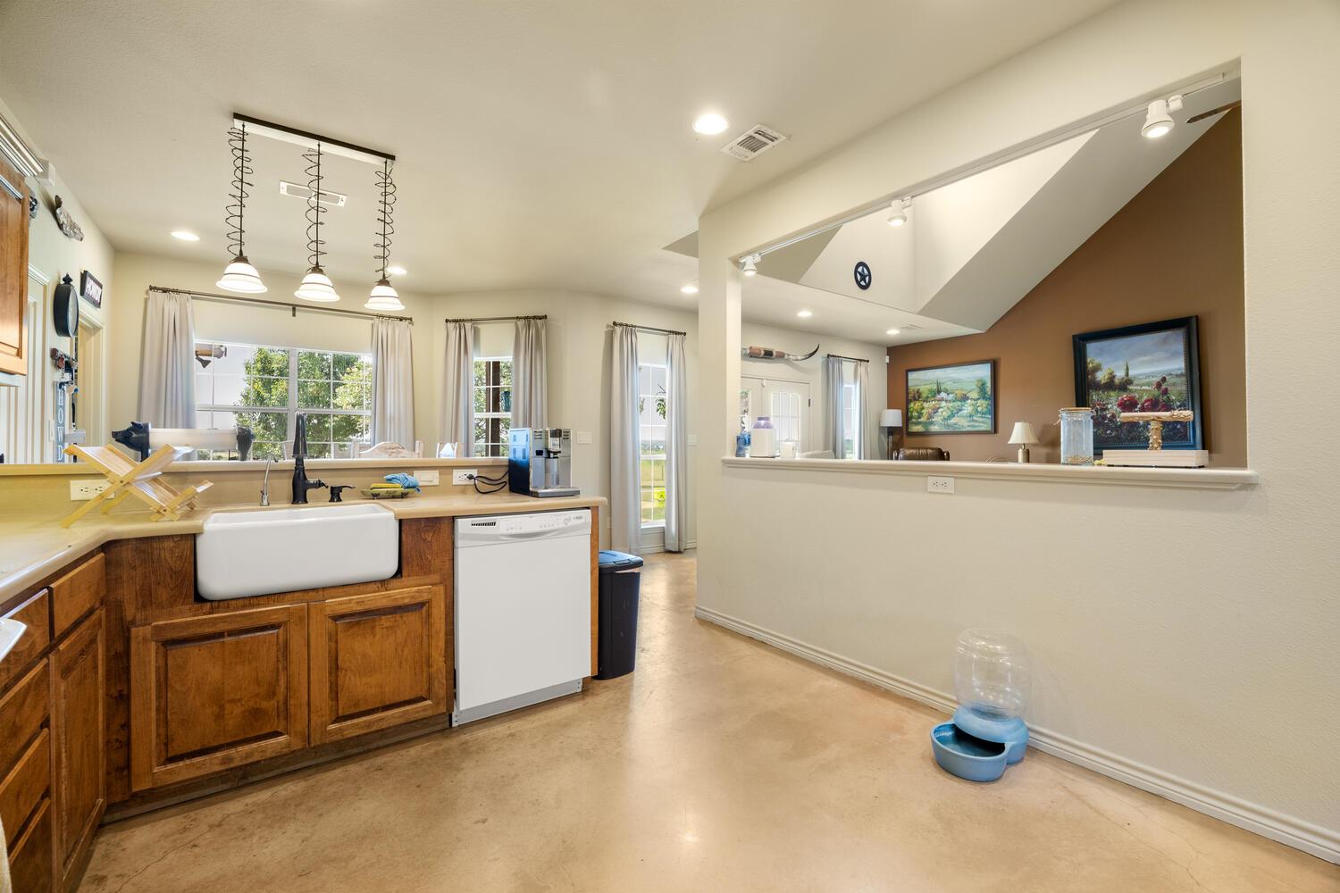 192 Indian Oaks Pass, Blanco, TX 78606