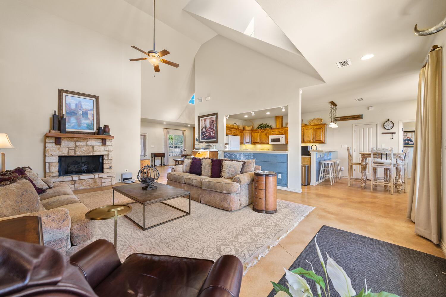 192 Indian Oaks Pass, Blanco, TX 78606