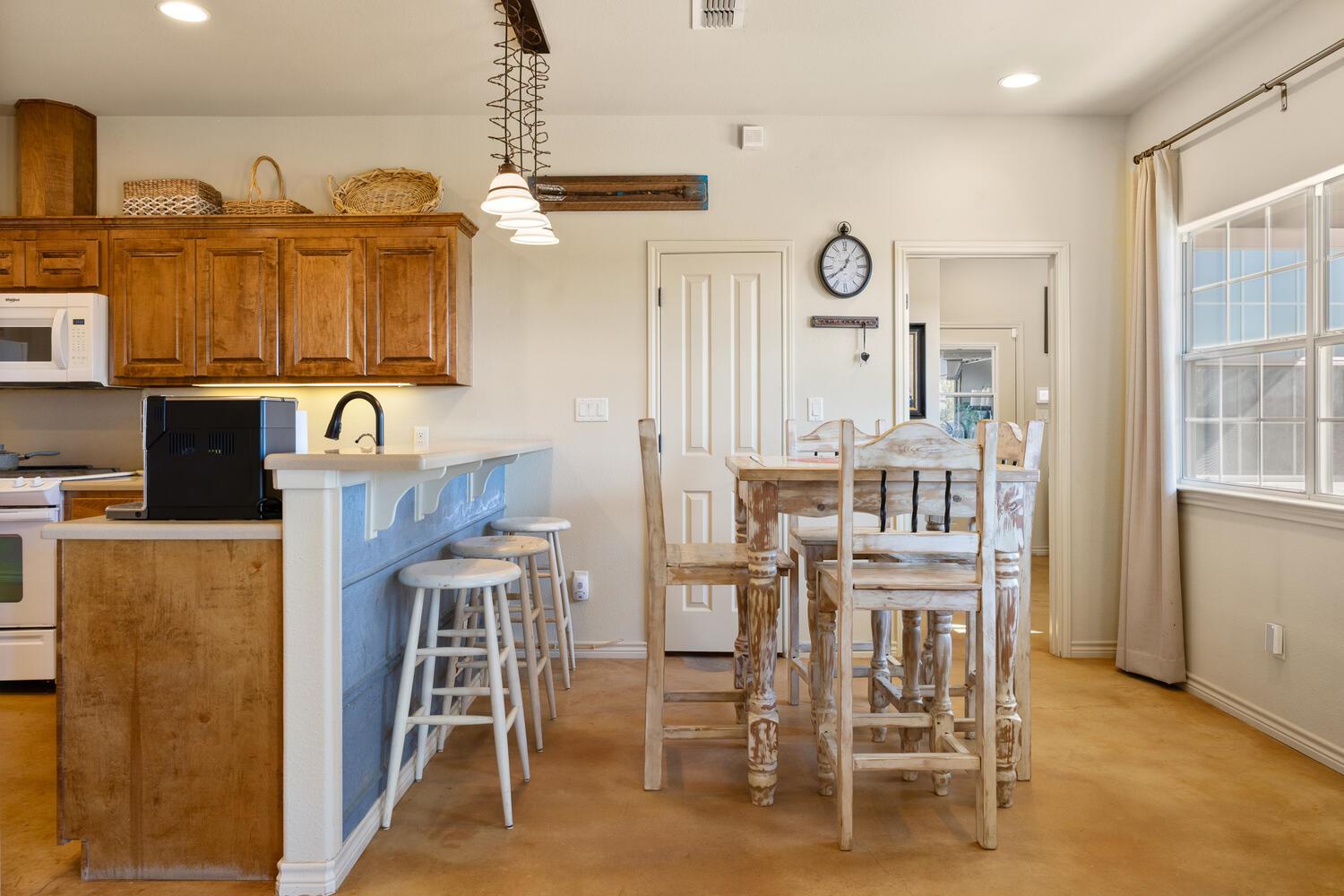 192 Indian Oaks Pass, Blanco, TX 78606