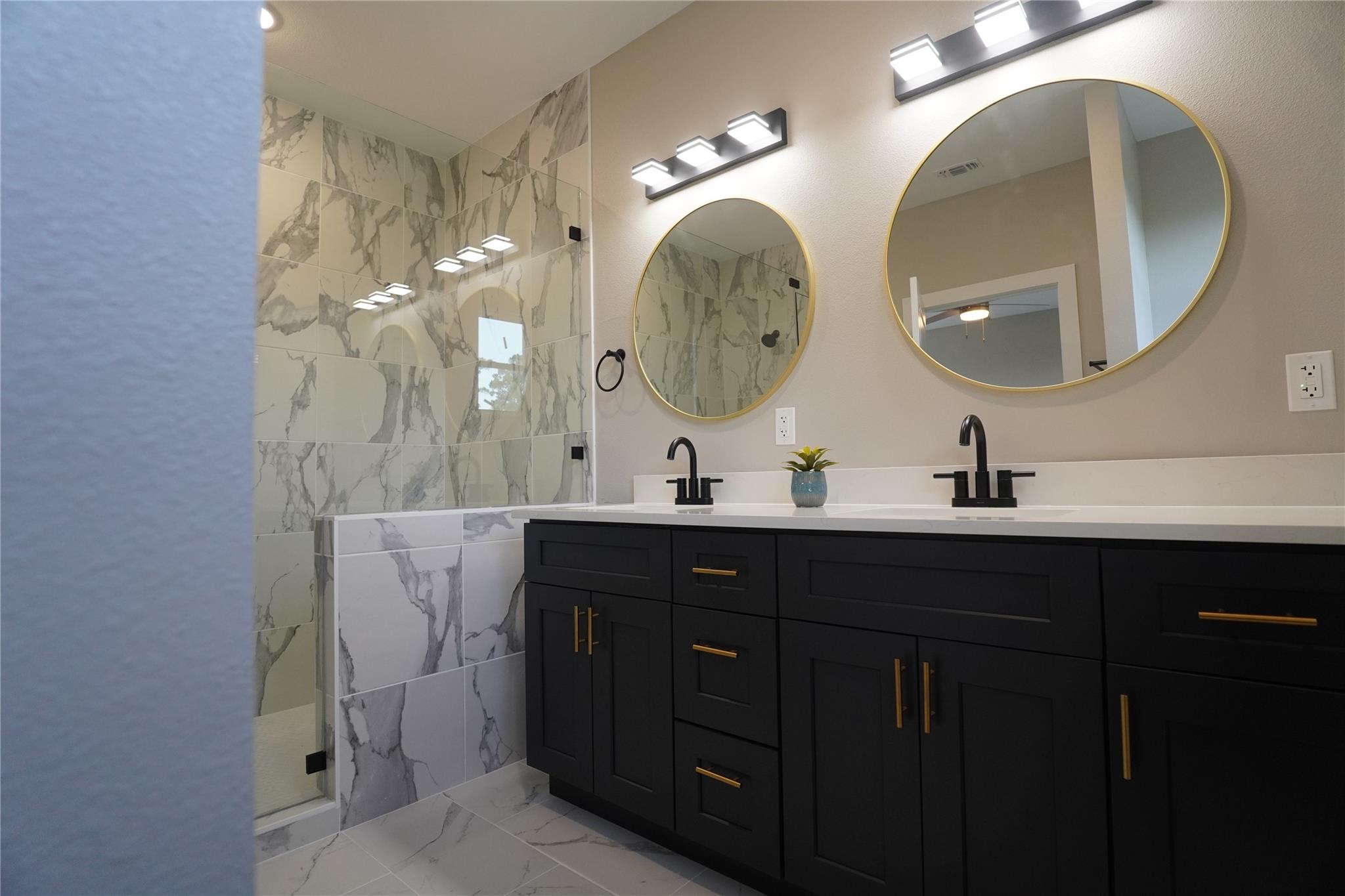 108 Kimo Ct, Bastrop, TX 78602