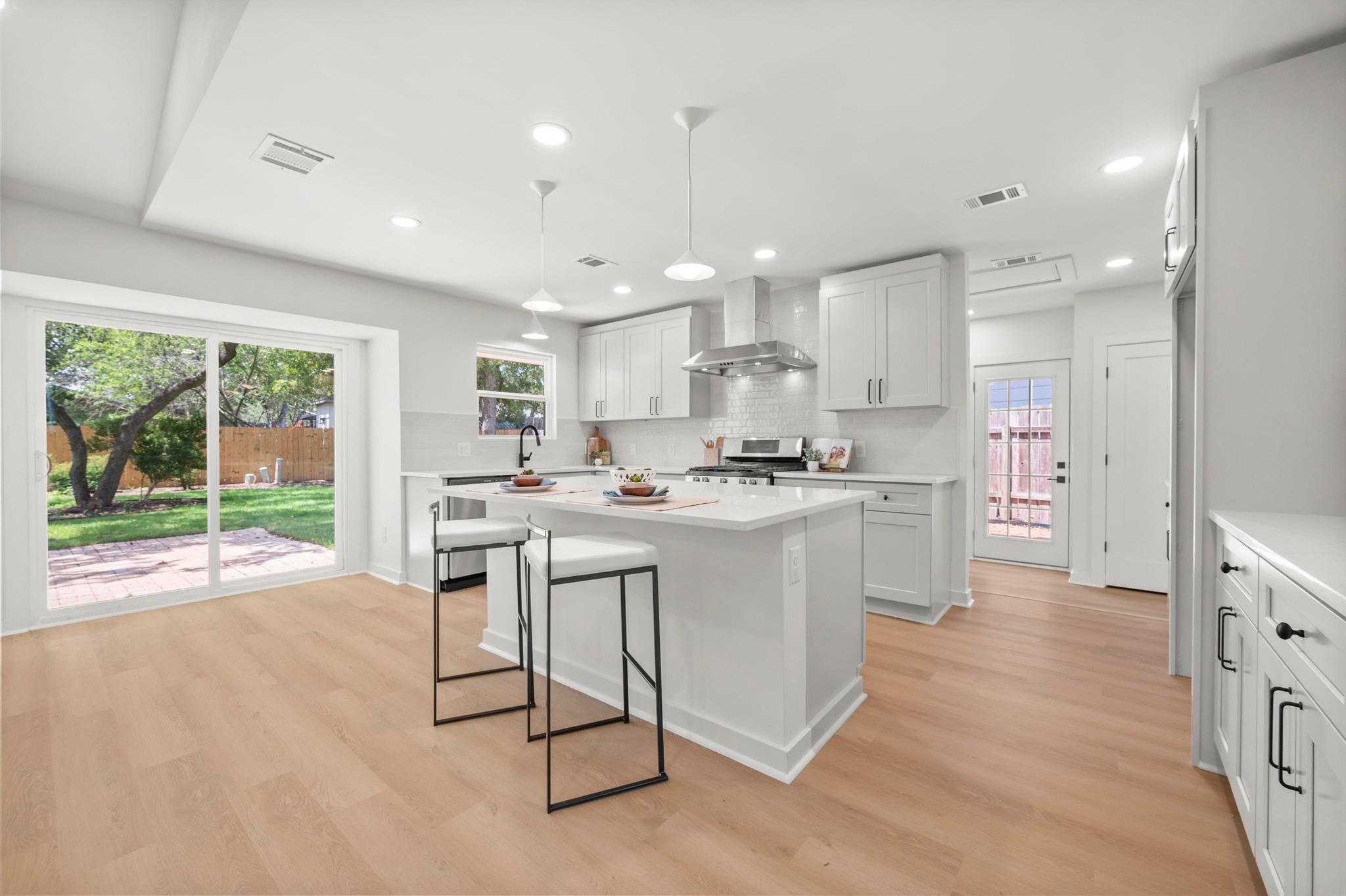 2307 Mimosa Dr, Austin, TX 78745