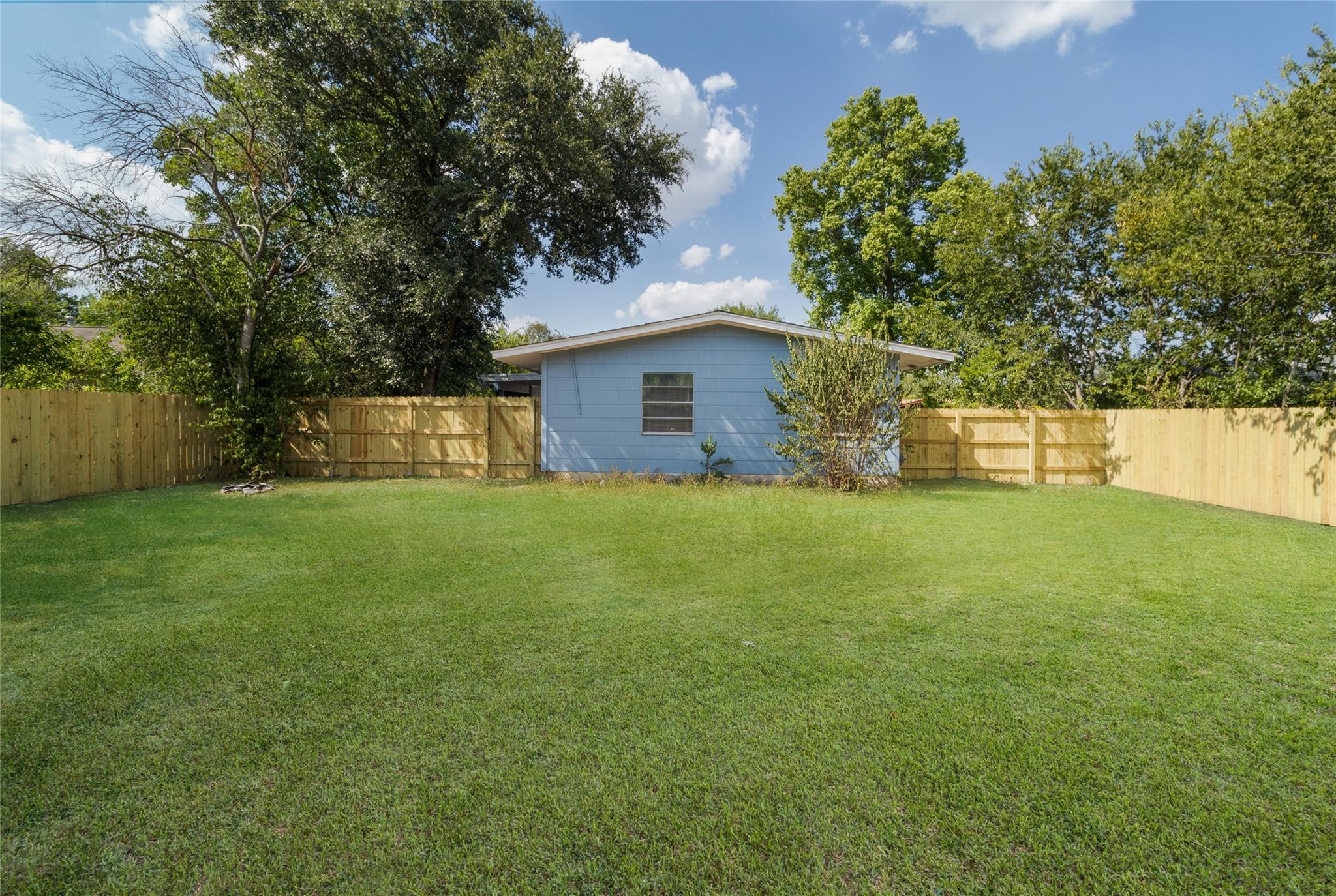 5846 Castle Lake, San Antonio, TX 78218