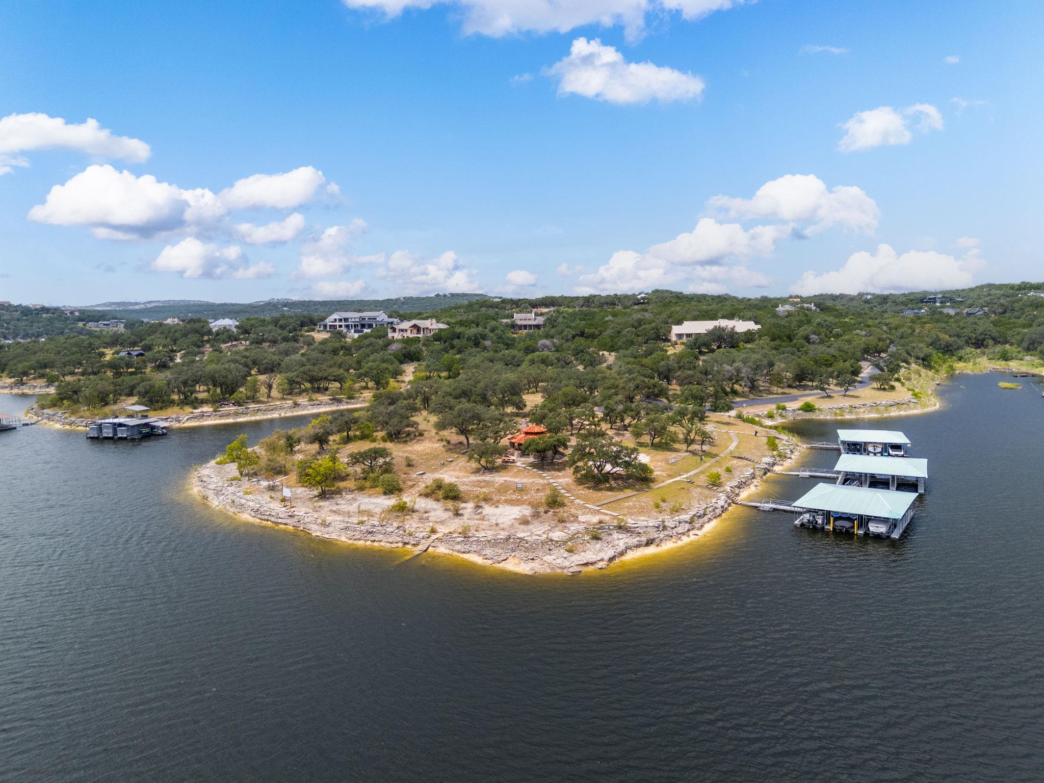 707 Moonlight Bay Dr, Spicewood, TX 78669