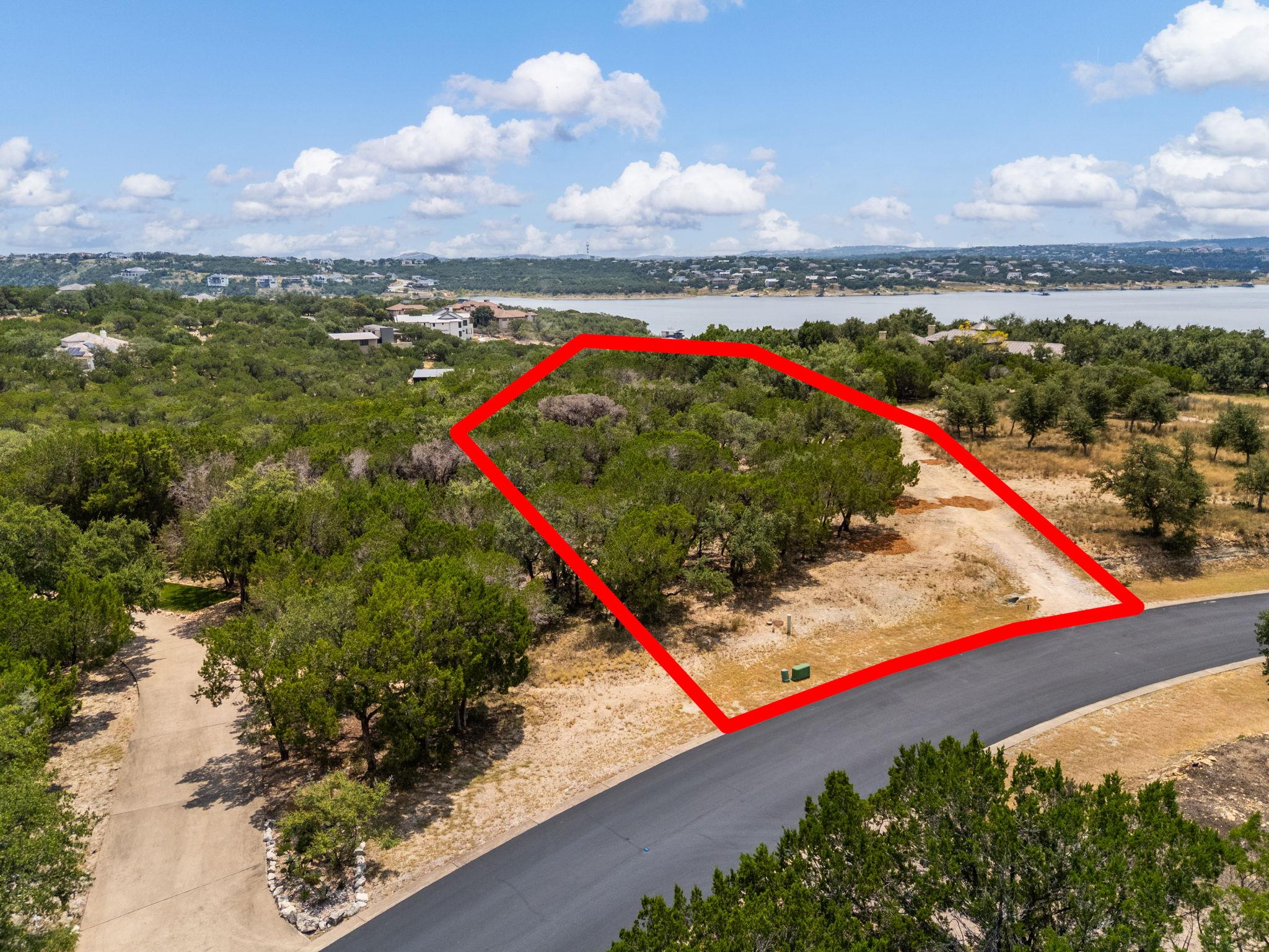 707 Moonlight Bay Dr, Spicewood, TX 78669