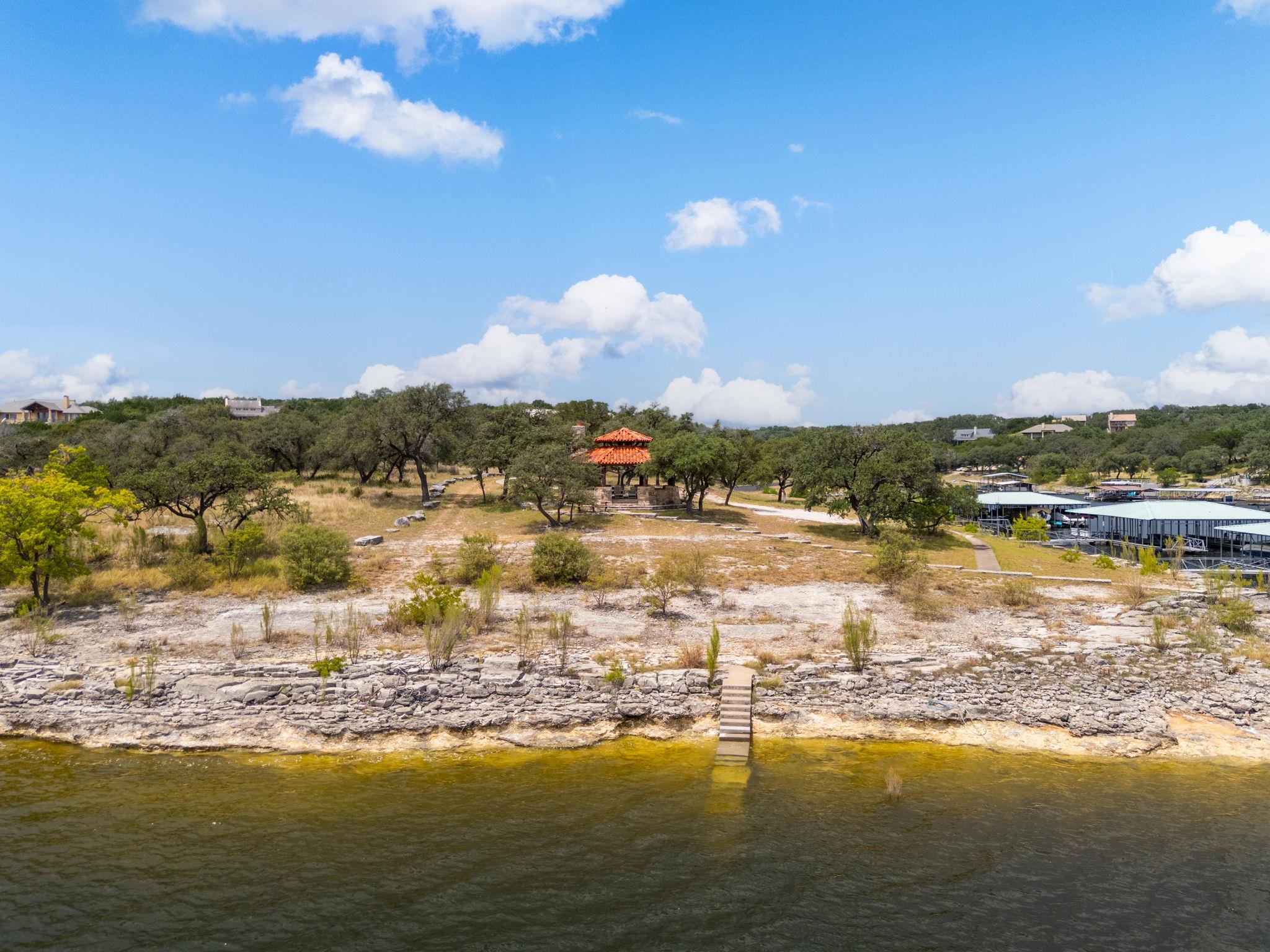 707 Moonlight Bay Dr, Spicewood, TX 78669