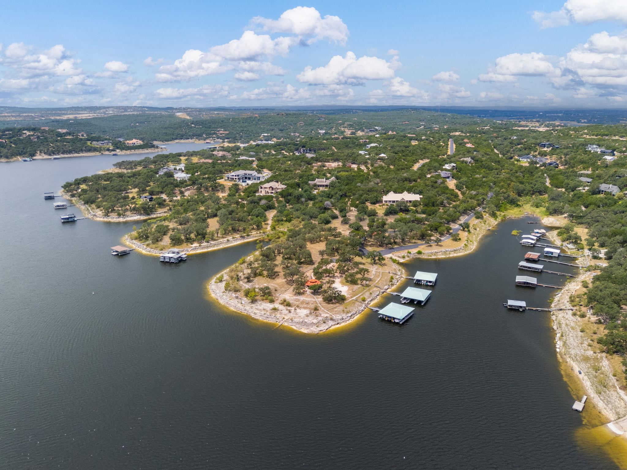 707 Moonlight Bay Dr, Spicewood, TX 78669