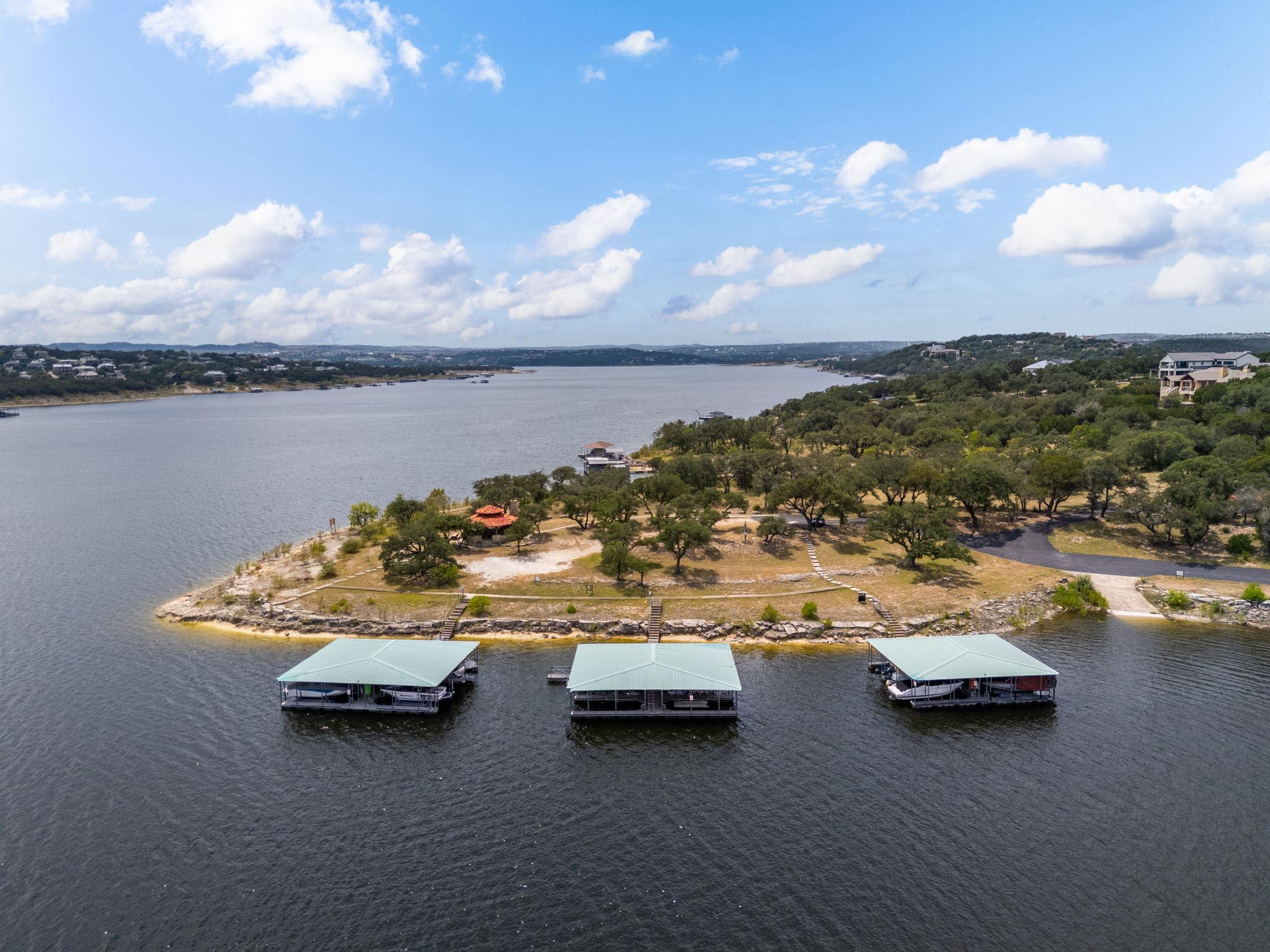 707 Moonlight Bay Dr, Spicewood, TX 78669