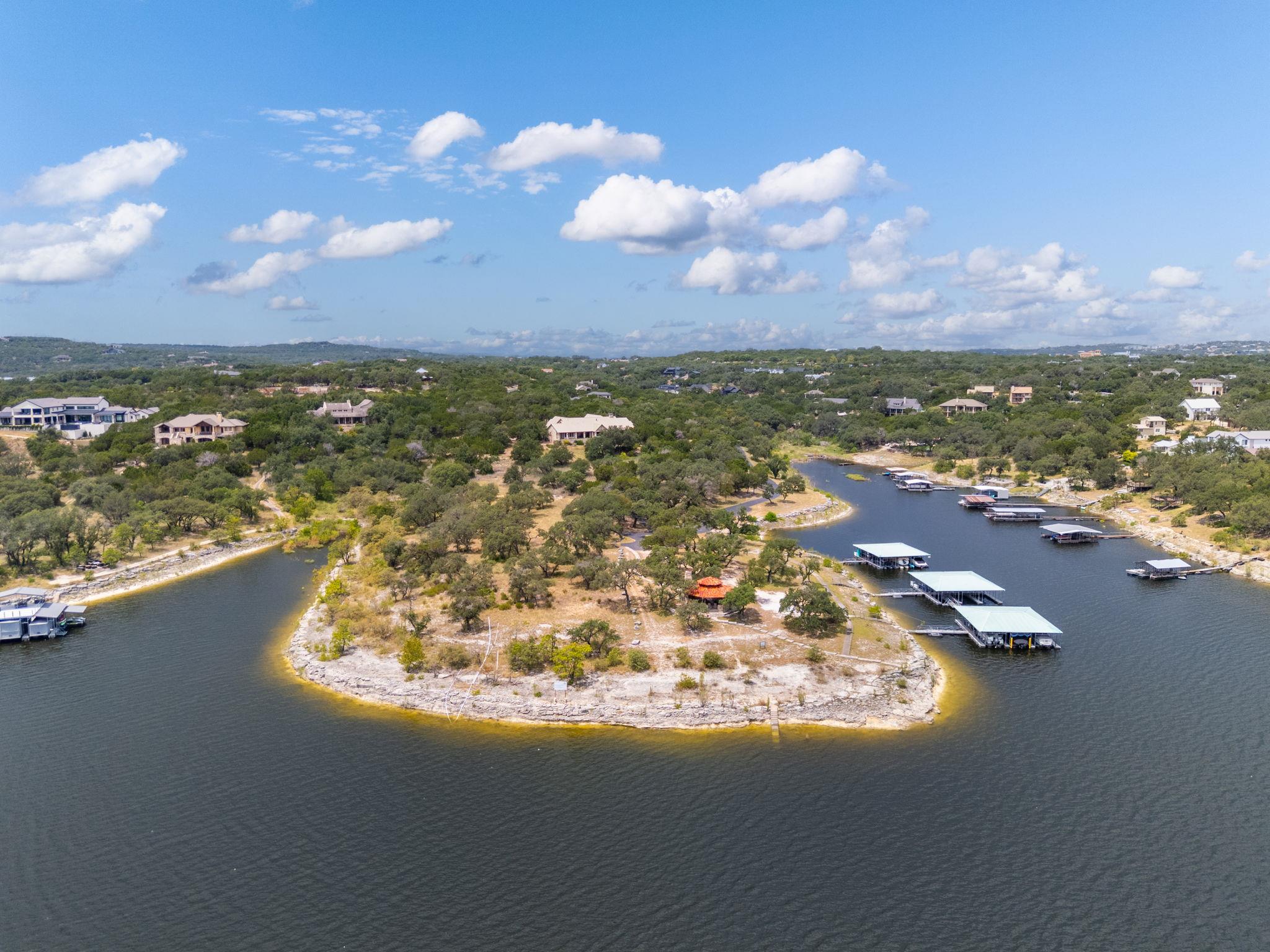 707 Moonlight Bay Dr, Spicewood, TX 78669