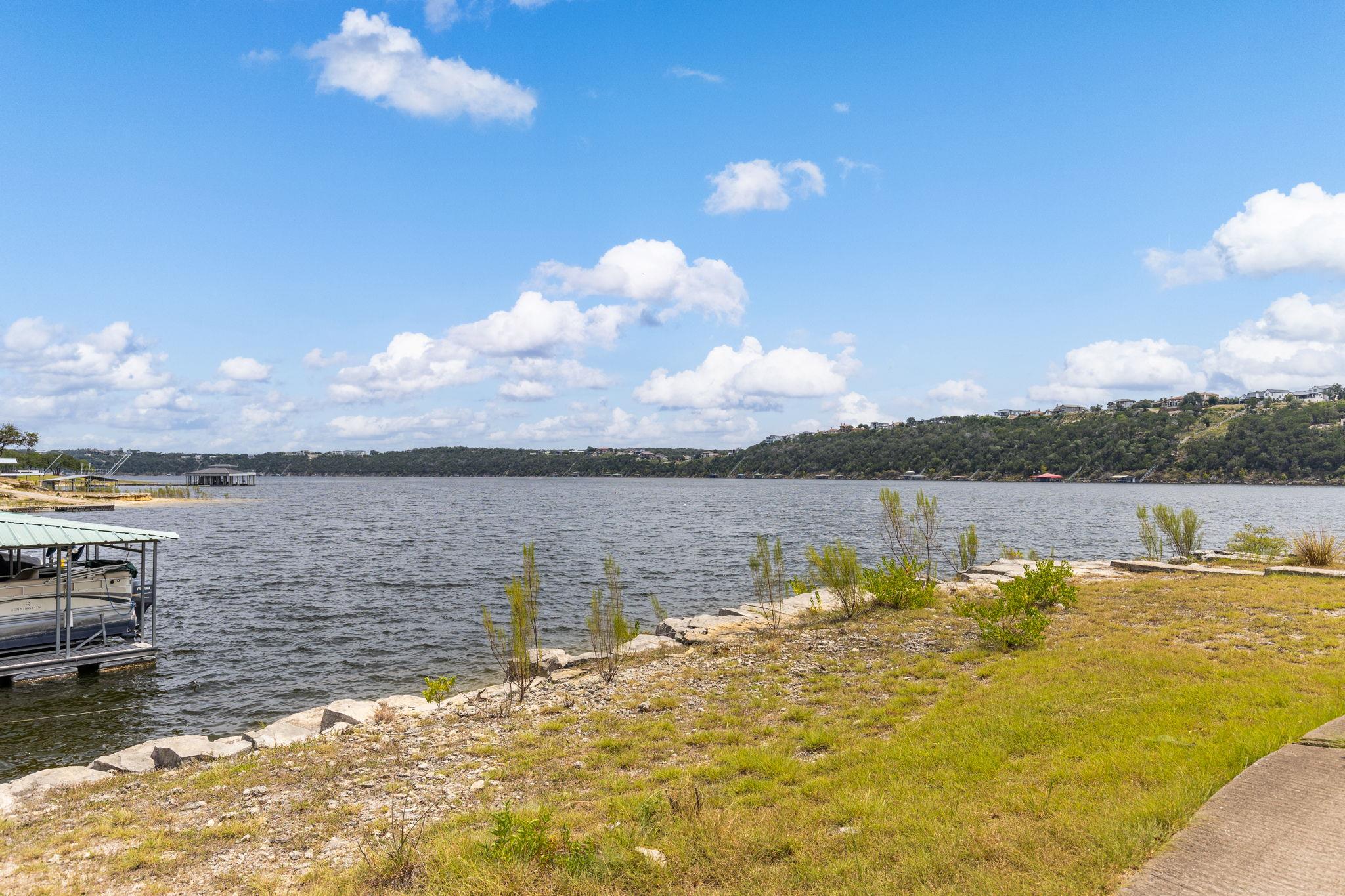 707 Moonlight Bay Dr, Spicewood, TX 78669