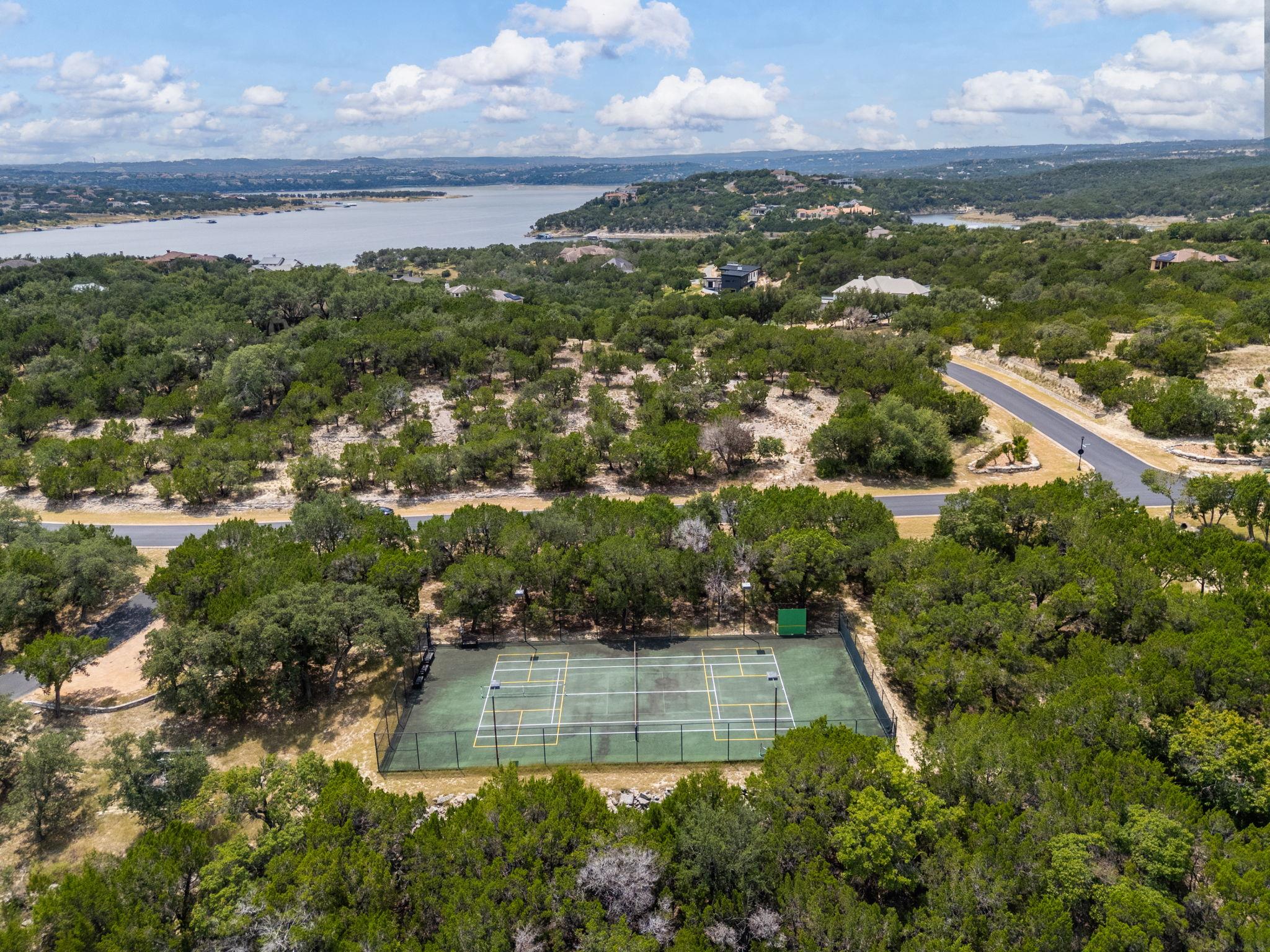707 Moonlight Bay Dr, Spicewood, TX 78669