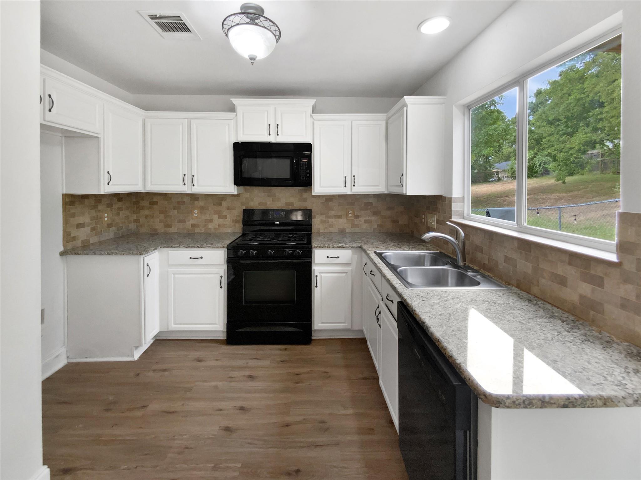 1514 Barcus Dr, Georgetown, TX 78626