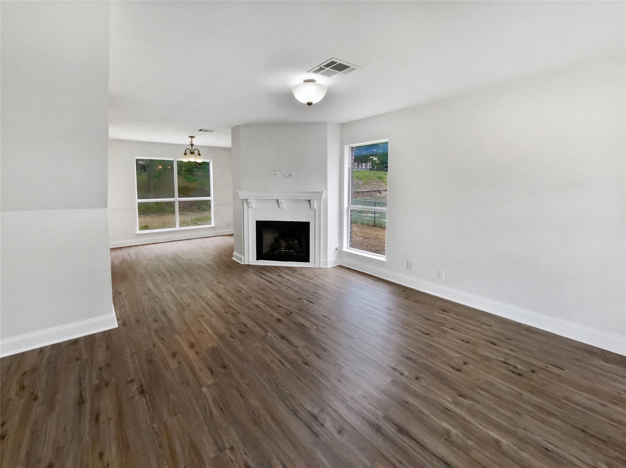 1514 Barcus Dr, Georgetown, TX 78626