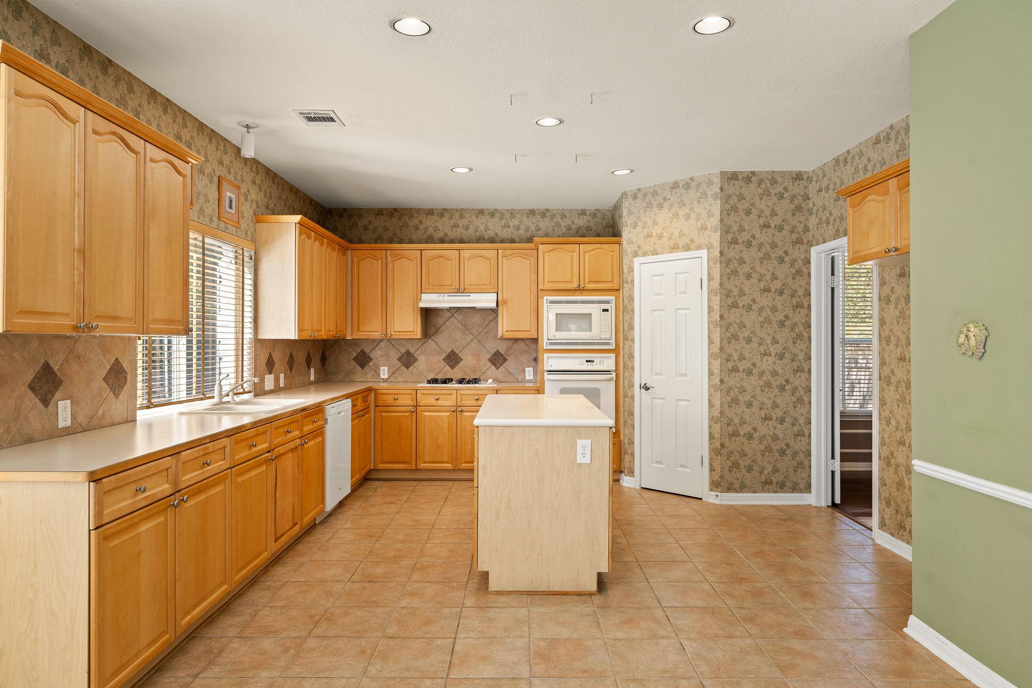 2231 Falkirk Dr, Round Rock, TX 78681