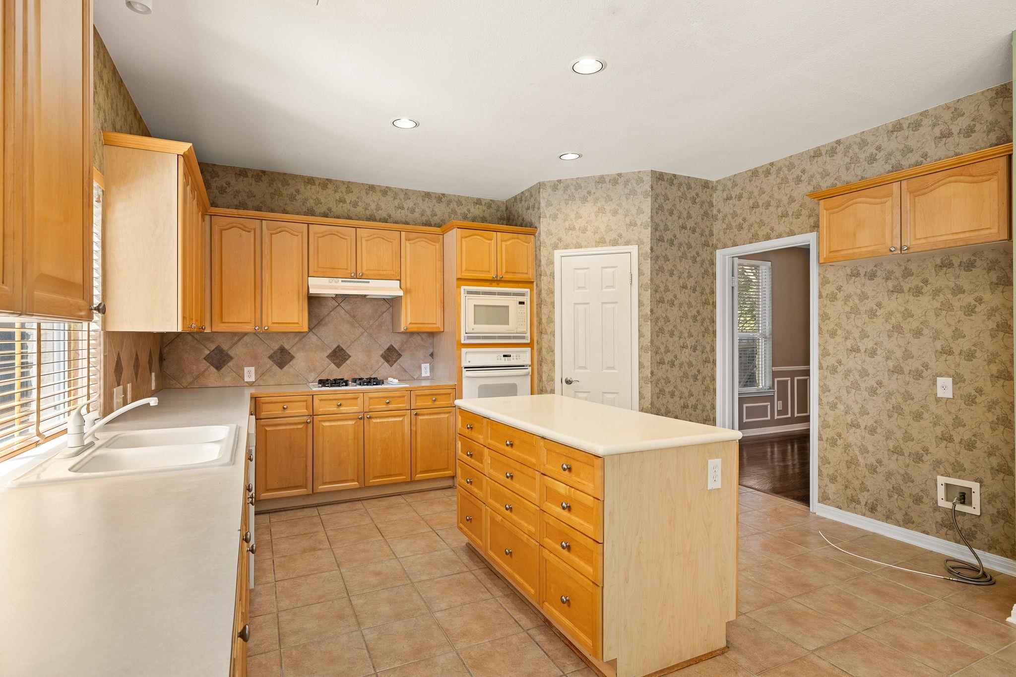 2231 Falkirk Dr, Round Rock, TX 78681